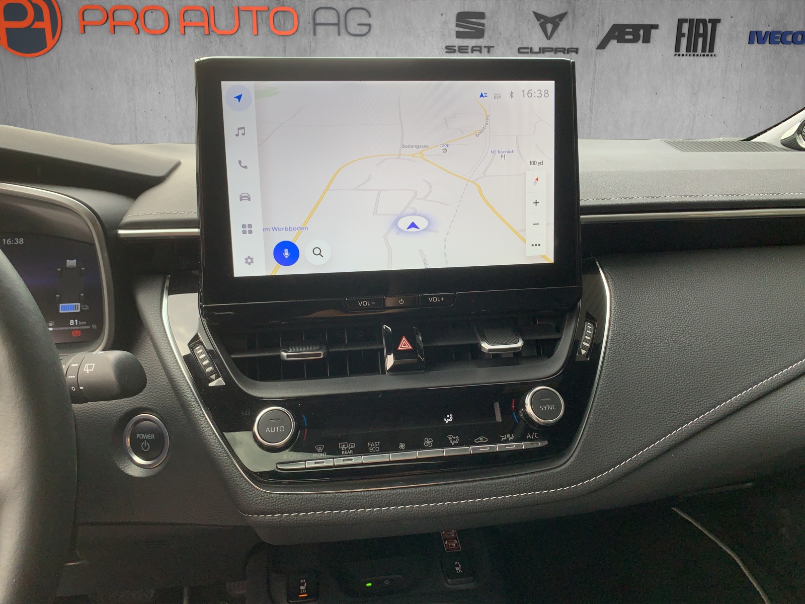 TOYOTA Corolla 2.0 HSD Premiumt e- CVT-image-9