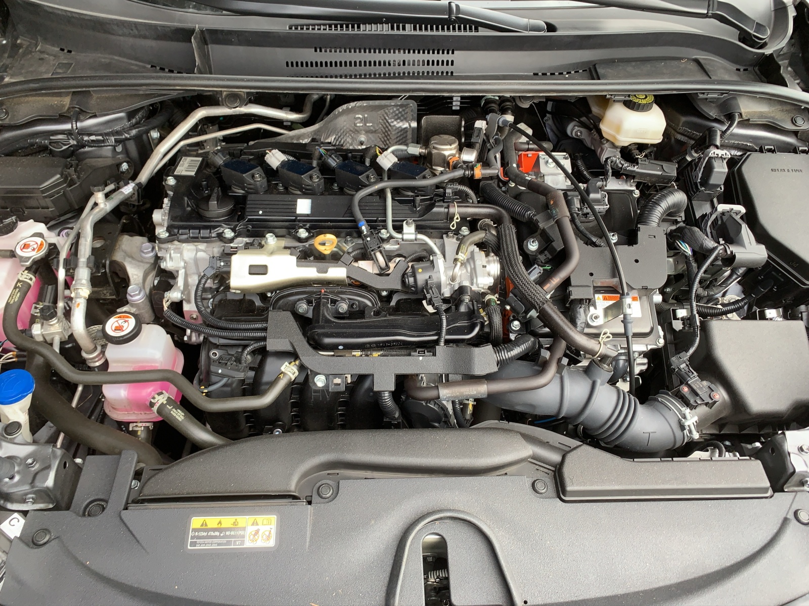 TOYOTA Corolla 2.0 HSD Premiumt e- CVT-image-14
