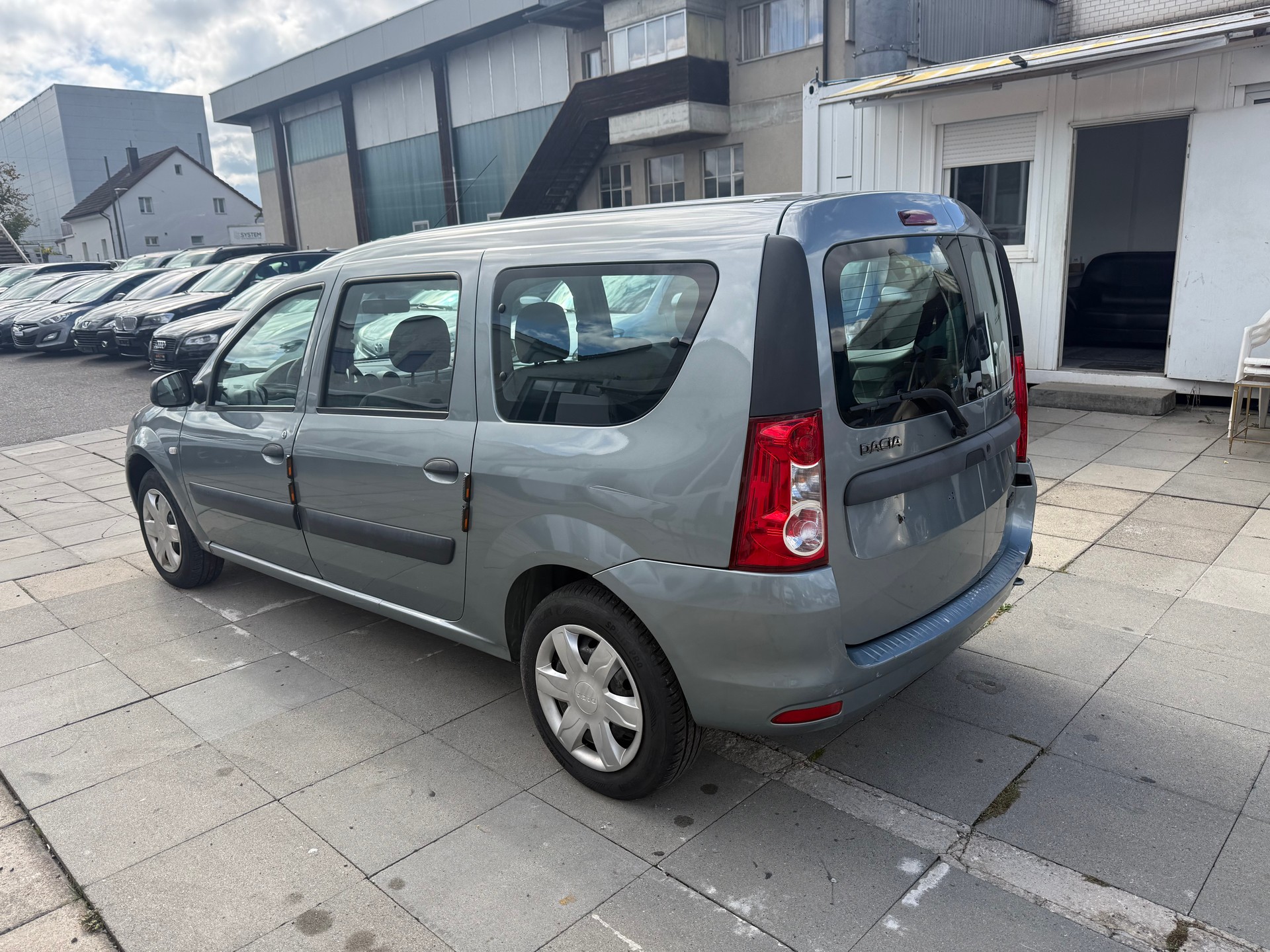 DACIA Logan 1.6 Ambiance-image-5
