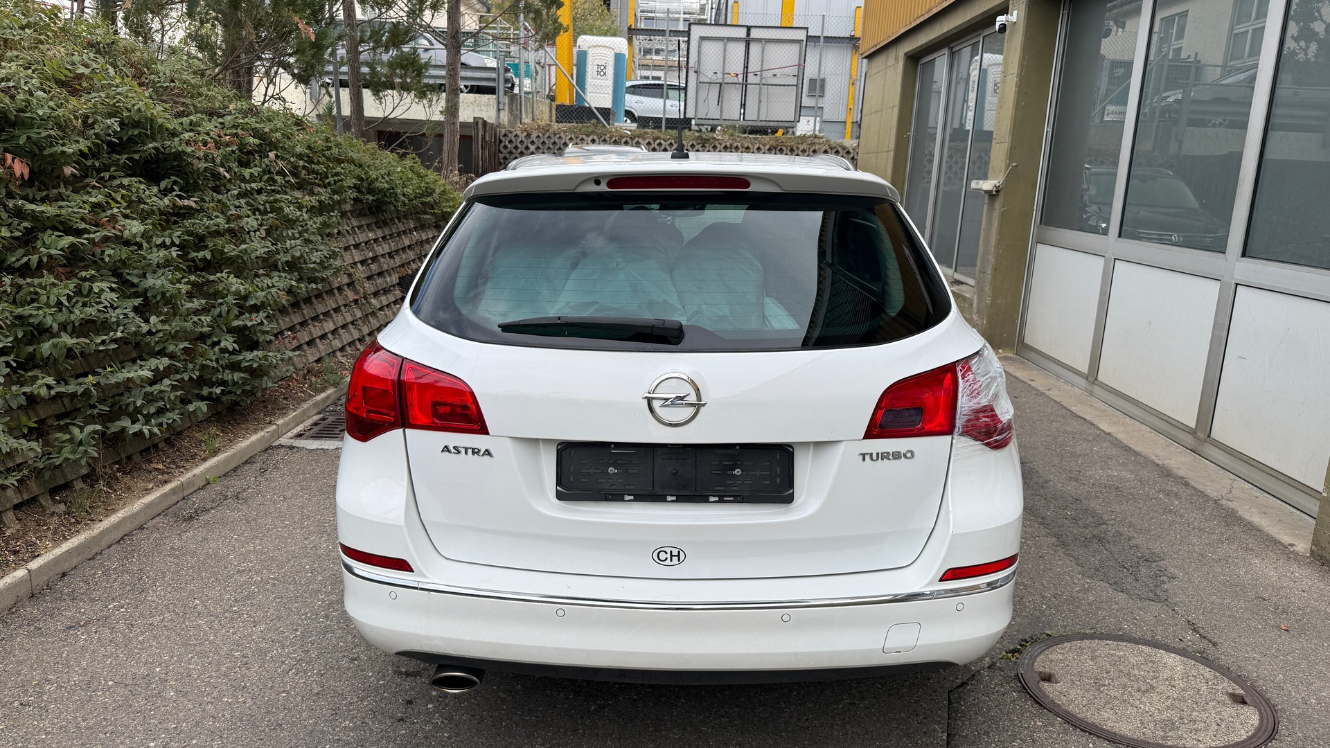 OPEL Astra SportsTourer 1.4i 16V Turbo Hagelschaden, 8 fach berädert-image-10