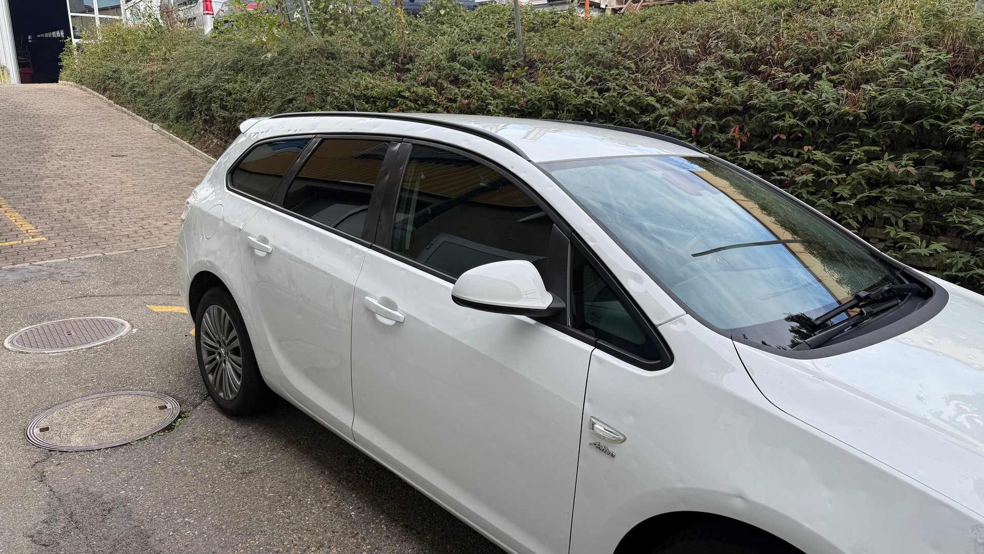 OPEL Astra SportsTourer 1.4i 16V Turbo Hagelschaden, 8 fach berädert-image-7