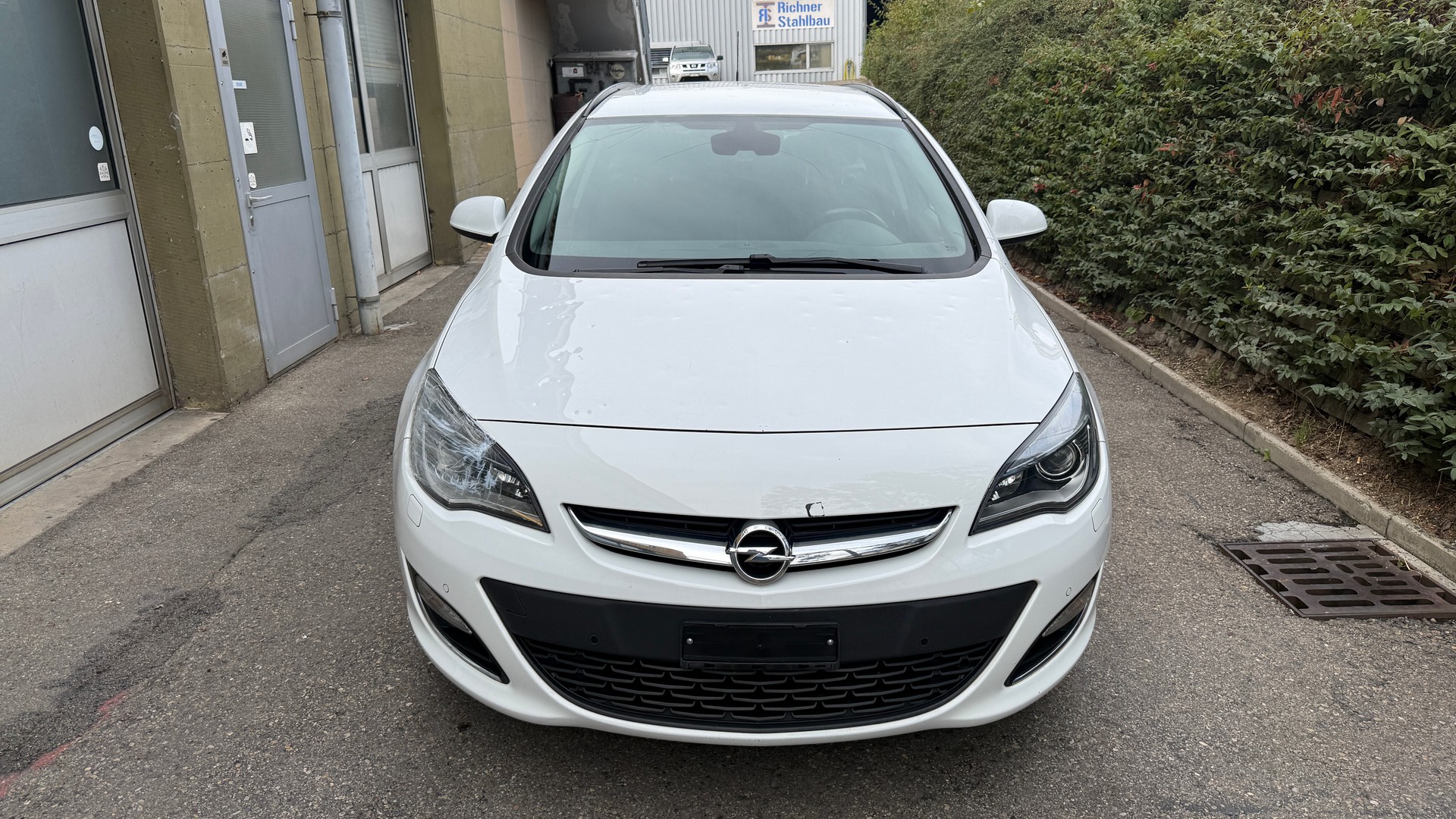 OPEL Astra SportsTourer 1.4i 16V Turbo Hagelschaden, 8 fach berädert-image-3