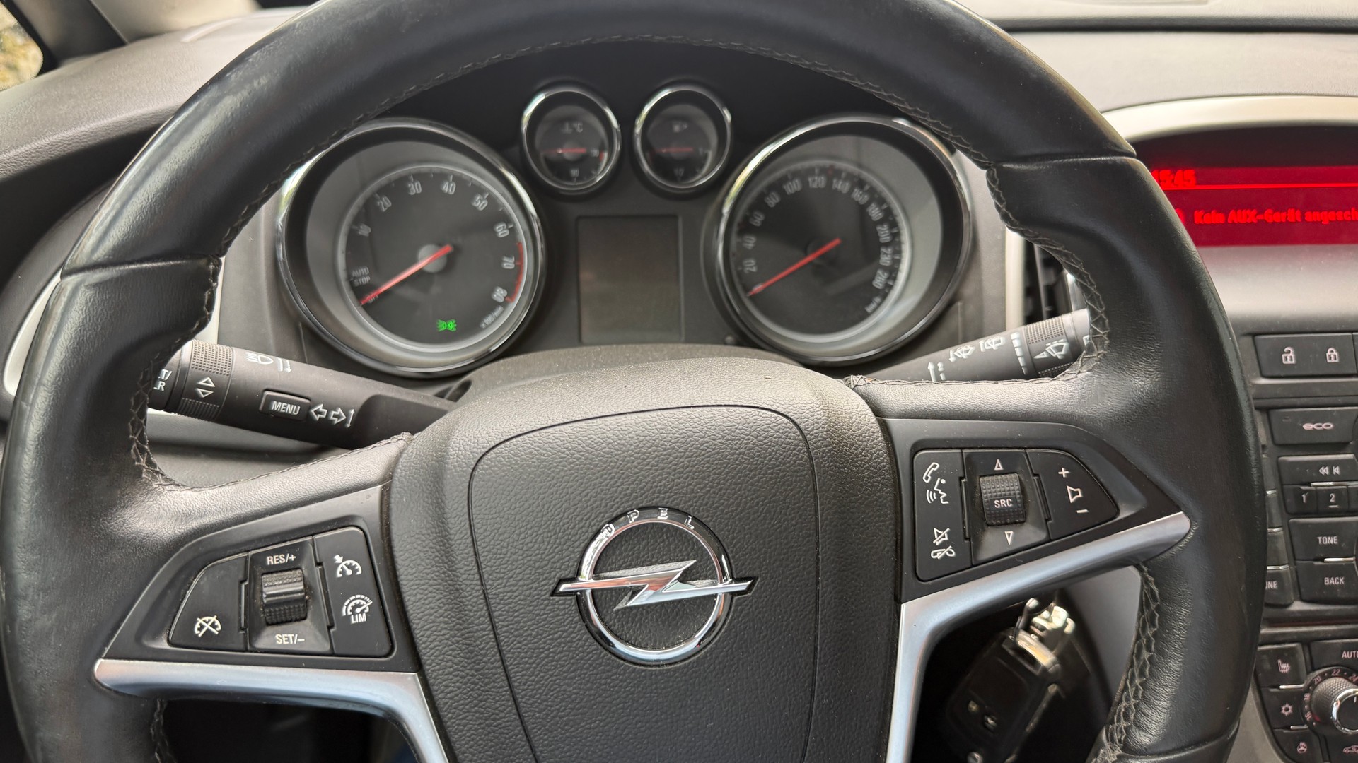 OPEL Astra SportsTourer 1.4i 16V Turbo Hagelschaden, 8 fach berädert-image-26