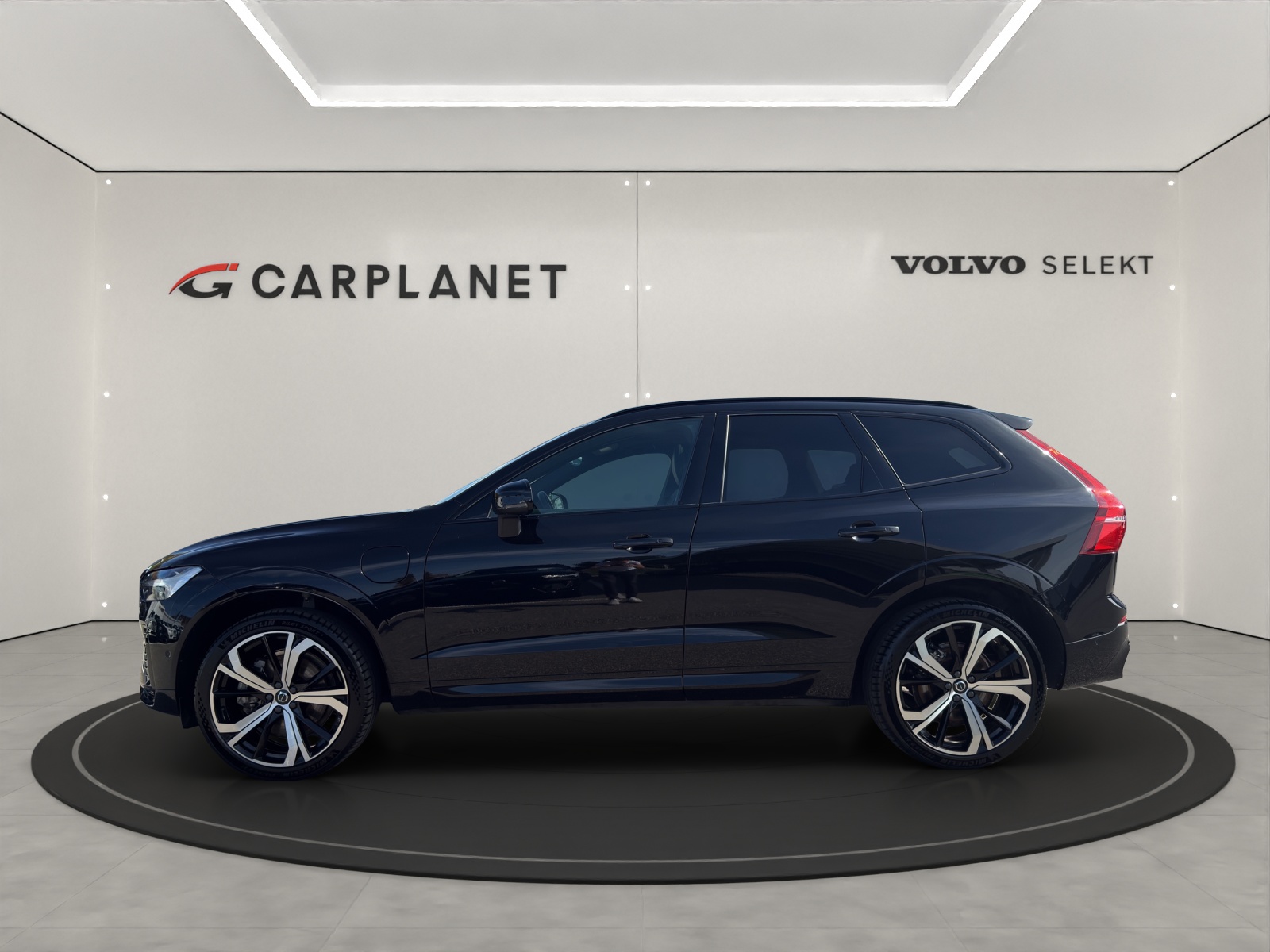 VOLVO XC60 2.0 T6 TE R-Design eAWD-image-2