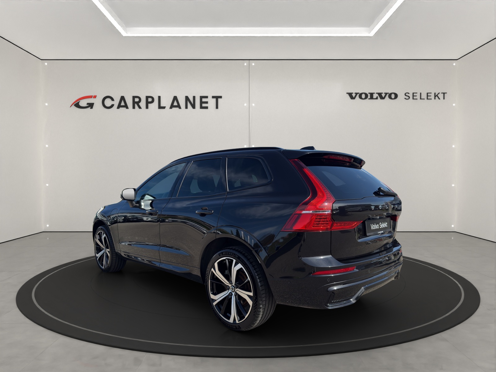 VOLVO XC60 2.0 T6 TE R-Design eAWD-image-1
