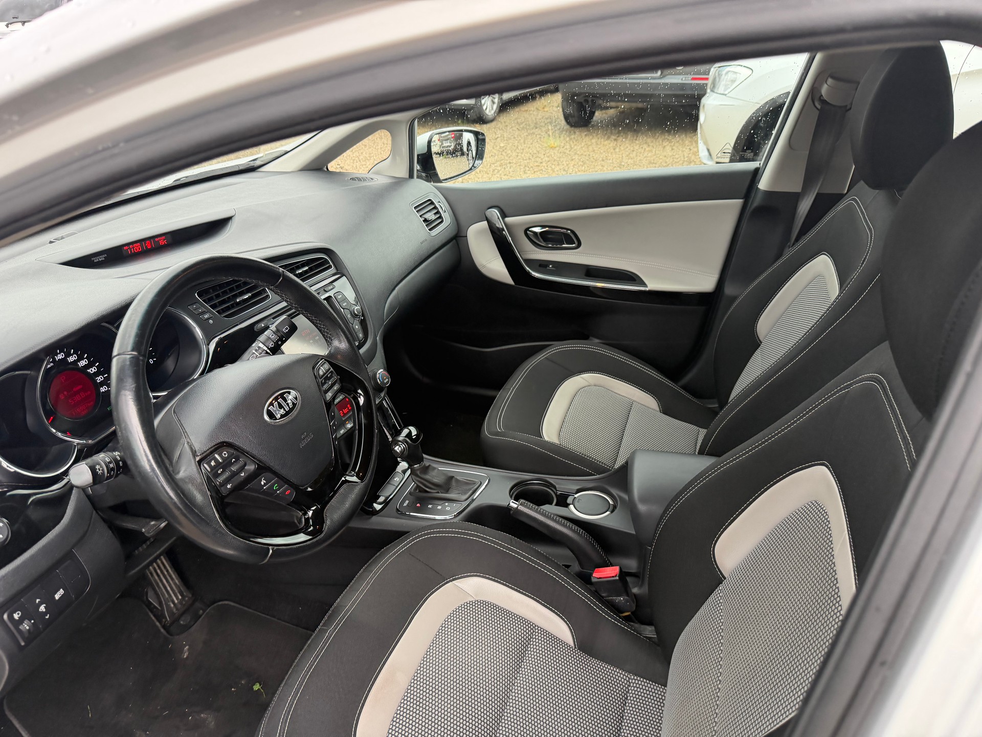 KIA Cee'd Sportswagon 1.6 CRDi Style Automat-image-5