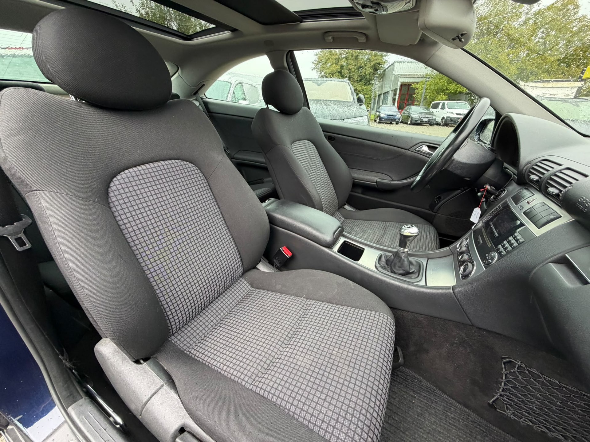 MERCEDES-BENZ C 180 Kompressor-image-13