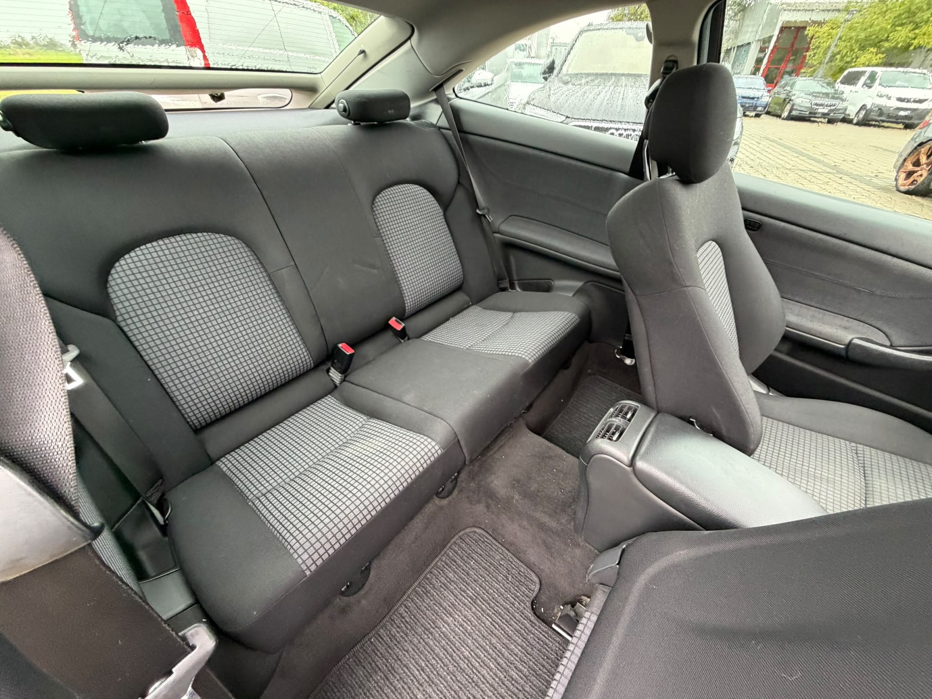 MERCEDES-BENZ C 180 Kompressor-image-15