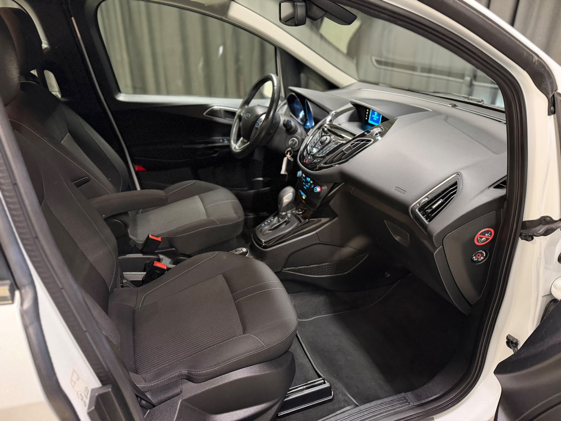 FORD B-Max 1.6 Ti-VCT Trend PowerShift-image-7