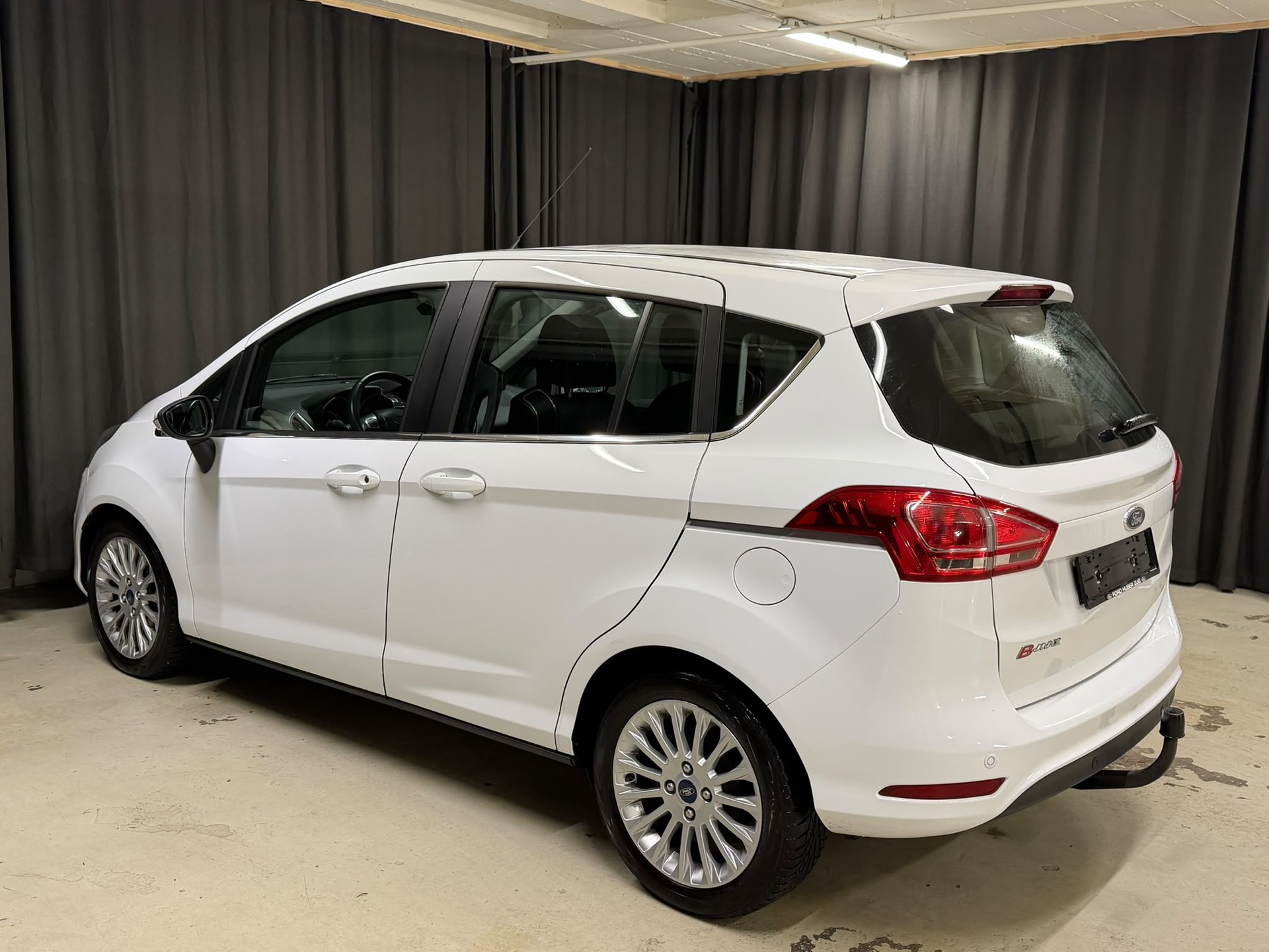 FORD B-Max 1.6 Ti-VCT Trend PowerShift-image-4