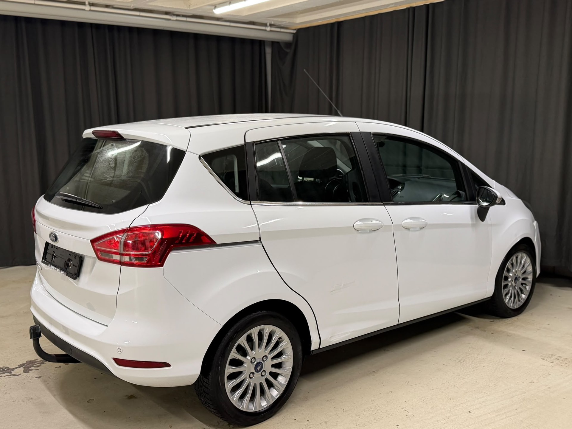 FORD B-Max 1.6 Ti-VCT Trend PowerShift-image-3