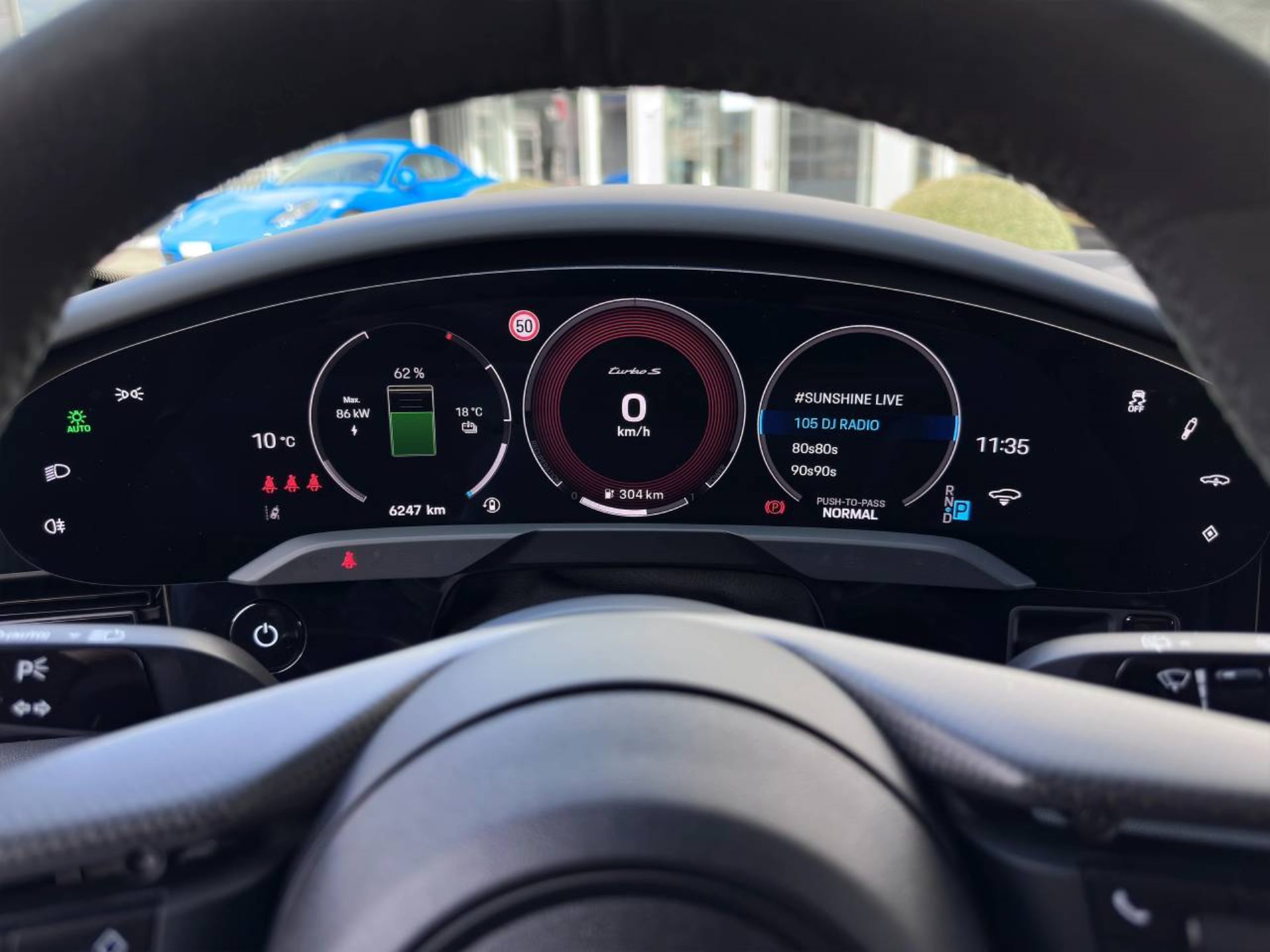 PORSCHE Taycan Turbo S Cross Turismo-image-13