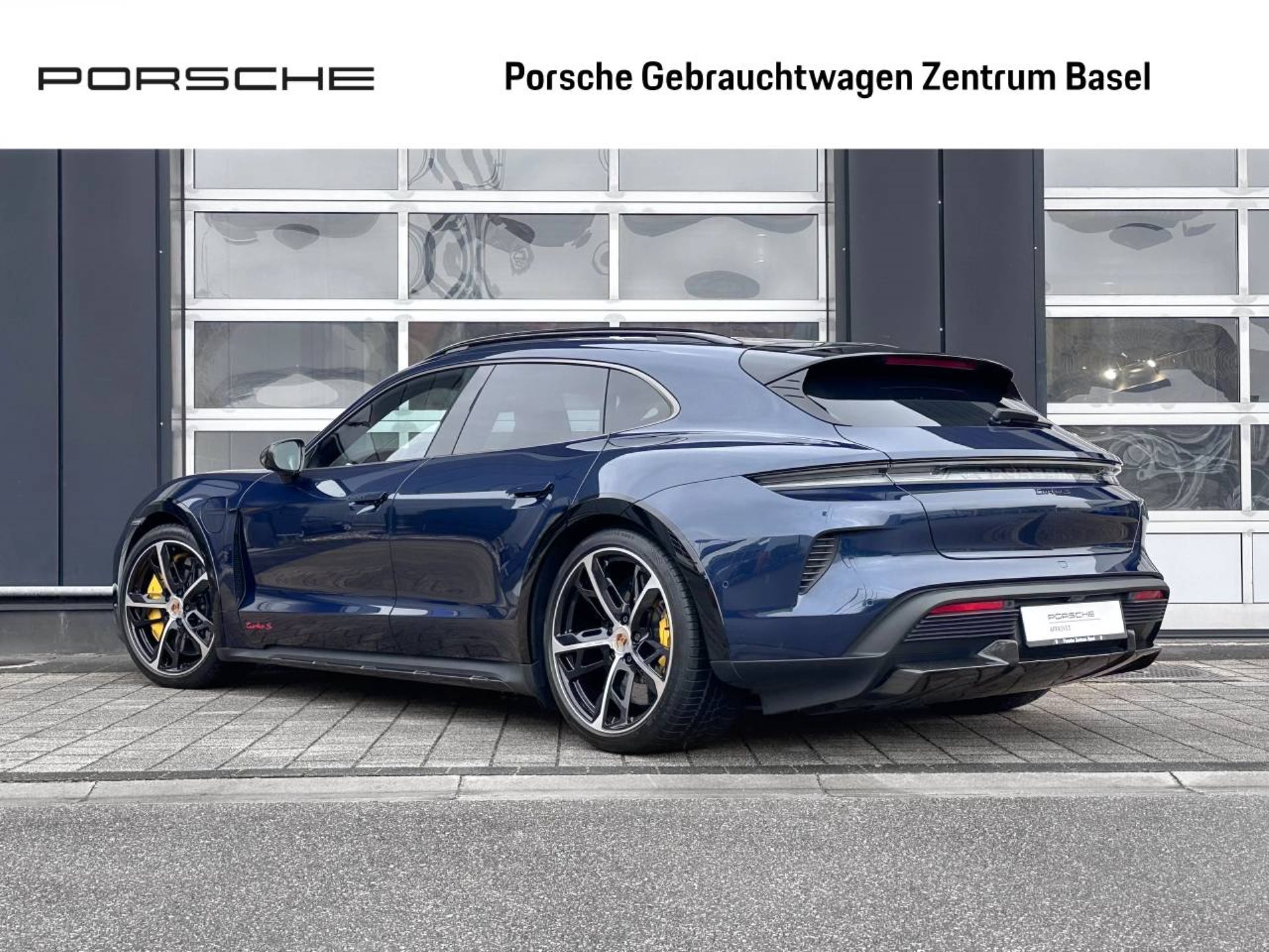 PORSCHE Taycan Turbo S Cross Turismo-image-2