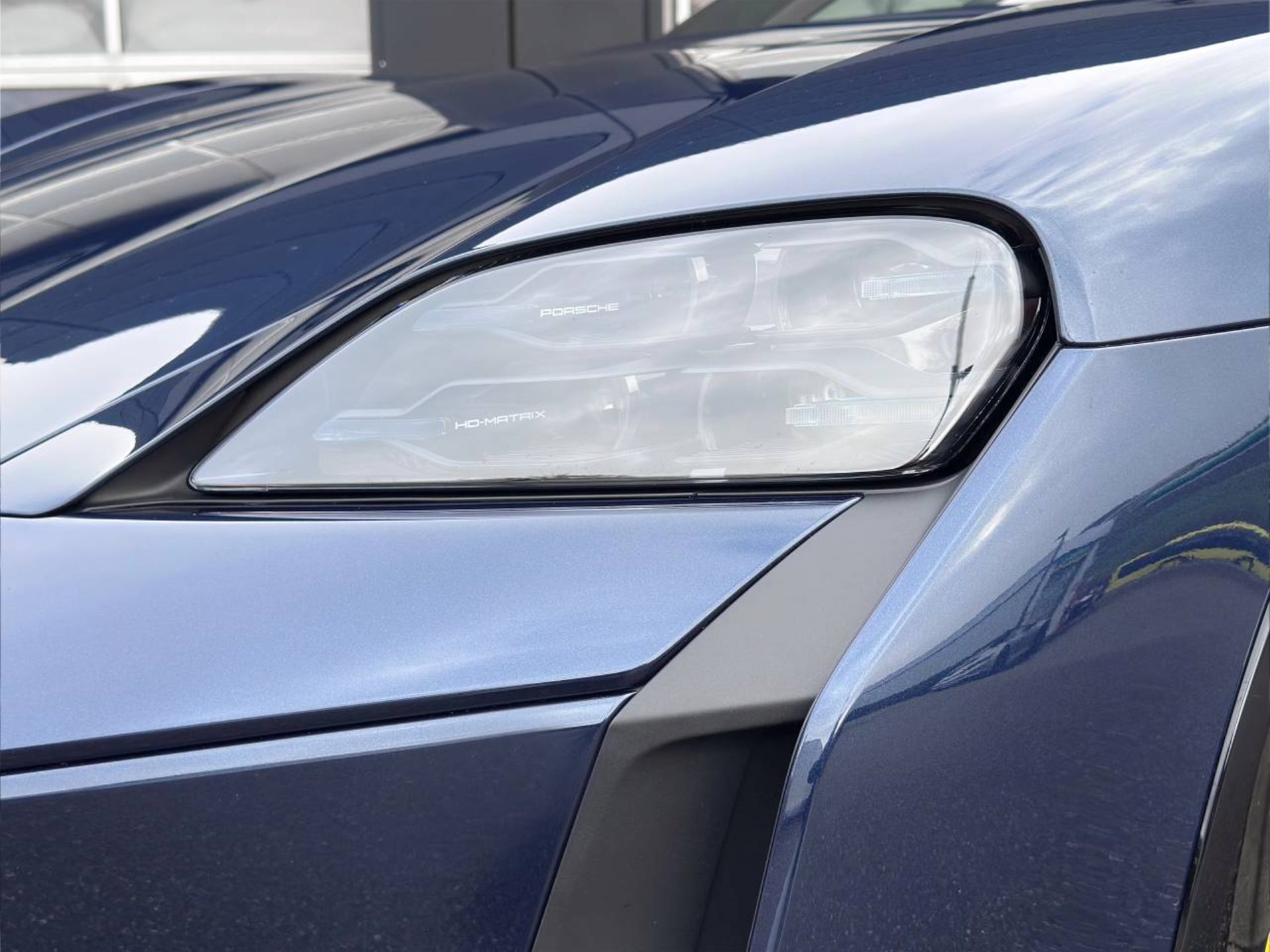 PORSCHE Taycan Turbo S Cross Turismo-image-29