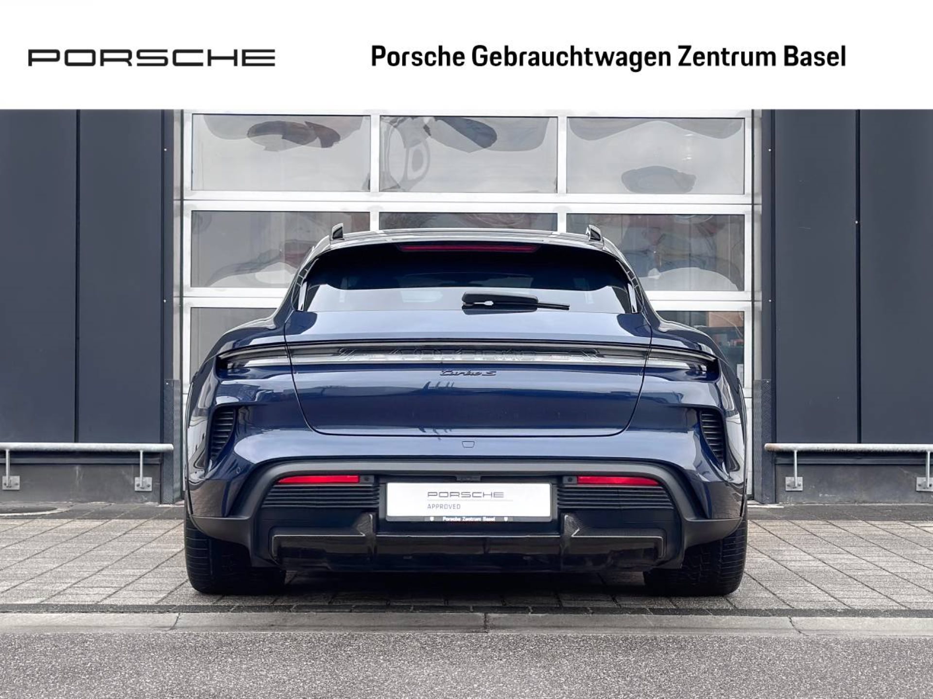 PORSCHE Taycan Turbo S Cross Turismo-image-6