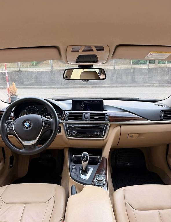 BMW 335-image-3
