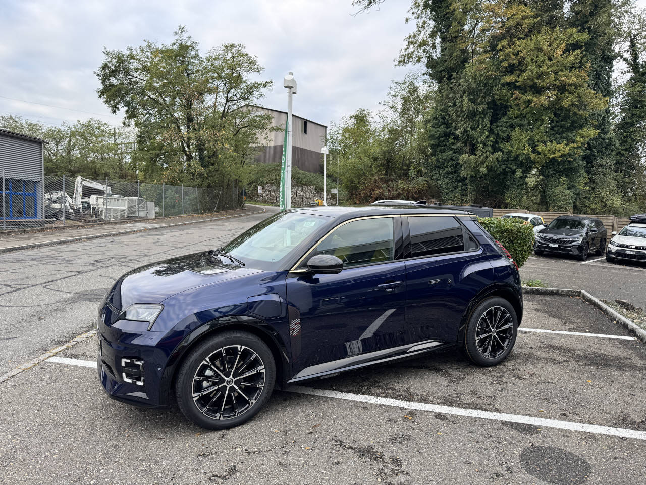 RENAULT R5 E-Tech Comfort Range iconic five-image-2