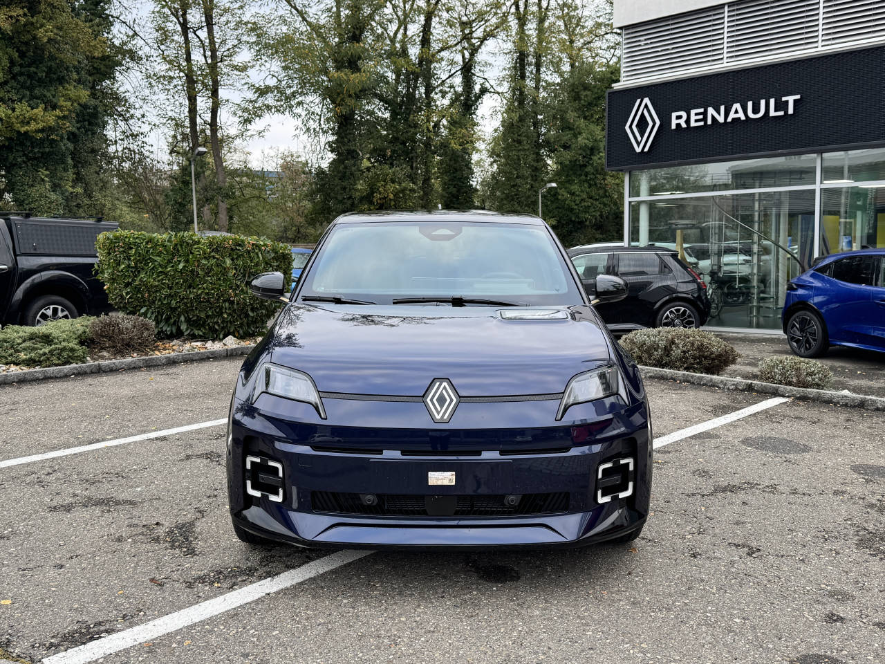 RENAULT R5 E-Tech Comfort Range iconic five-image-1