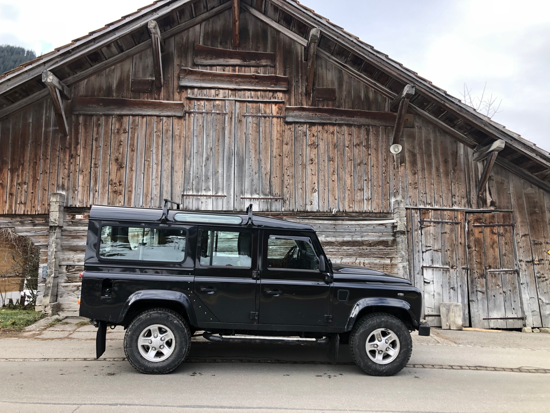 LAND ROVER 2.2 TD4 SW LXV-image-1