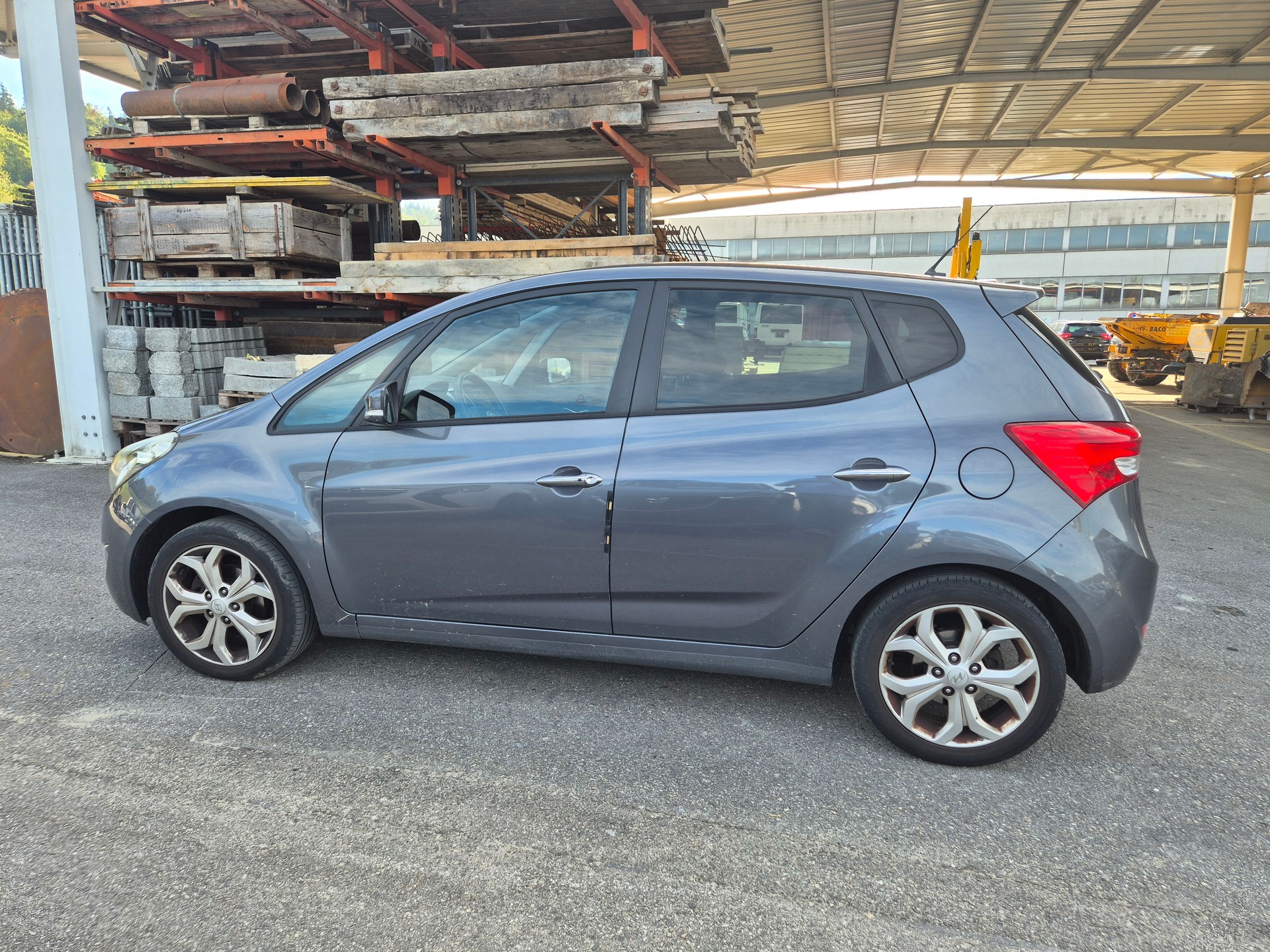 HYUNDAI iX20 1.6 Premium-image-8