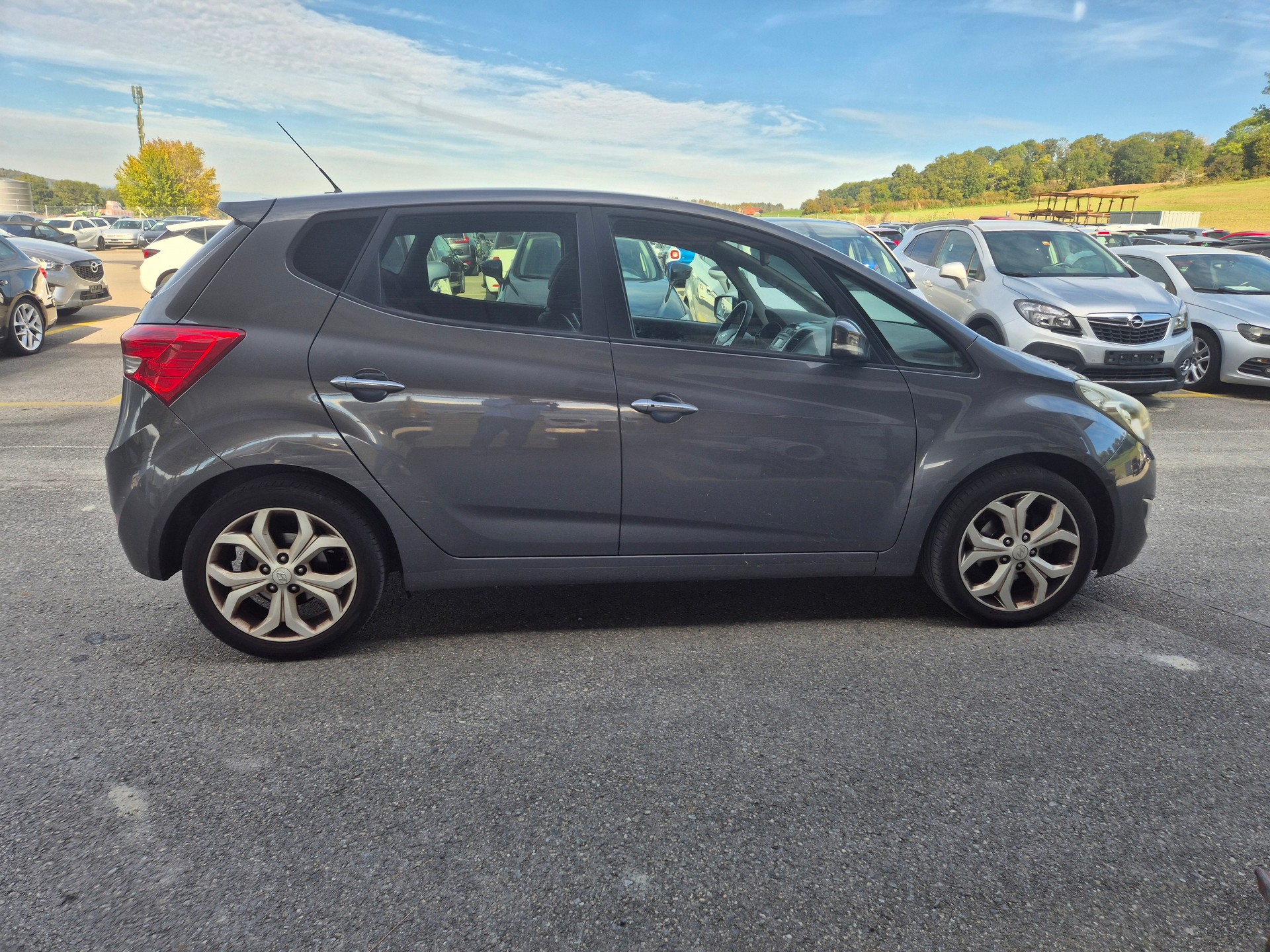 HYUNDAI iX20 1.6 Premium-image-10