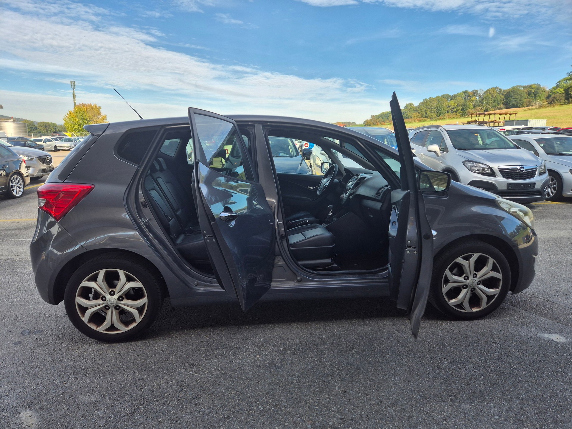 HYUNDAI iX20 1.6 Premium-image-7