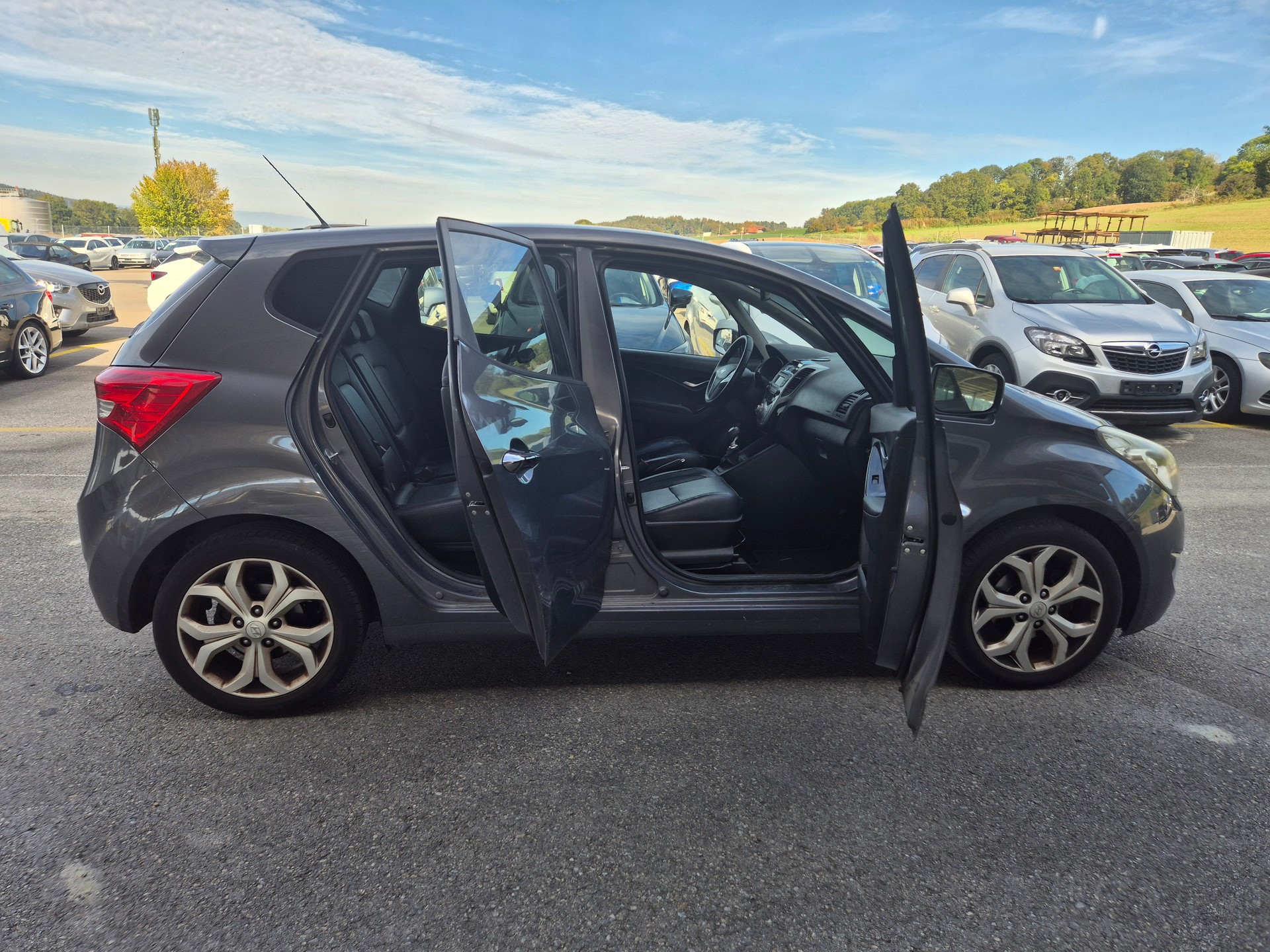 HYUNDAI iX20 1.6 Premium-image-5
