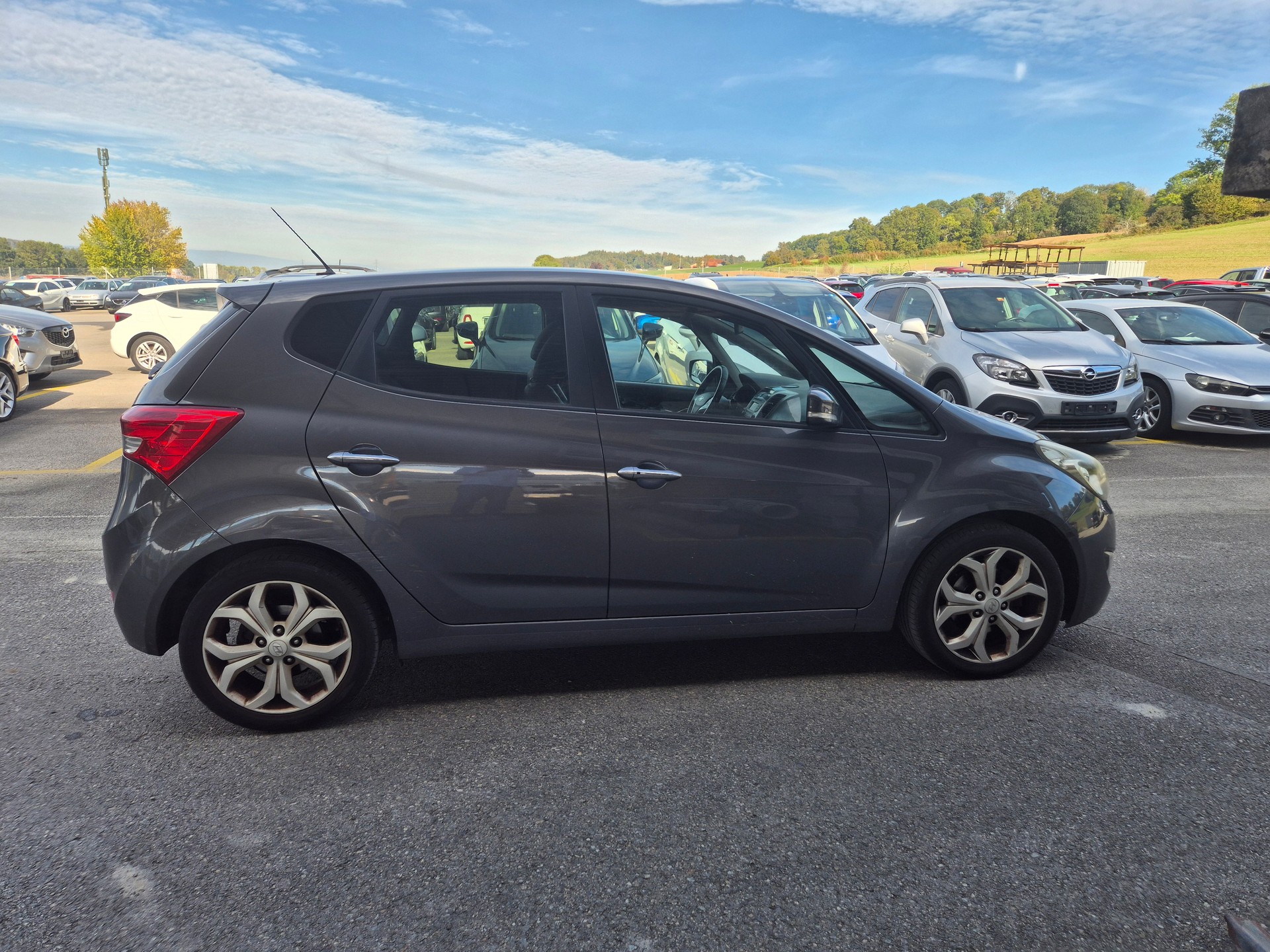 HYUNDAI iX20 1.6 Premium-image-13