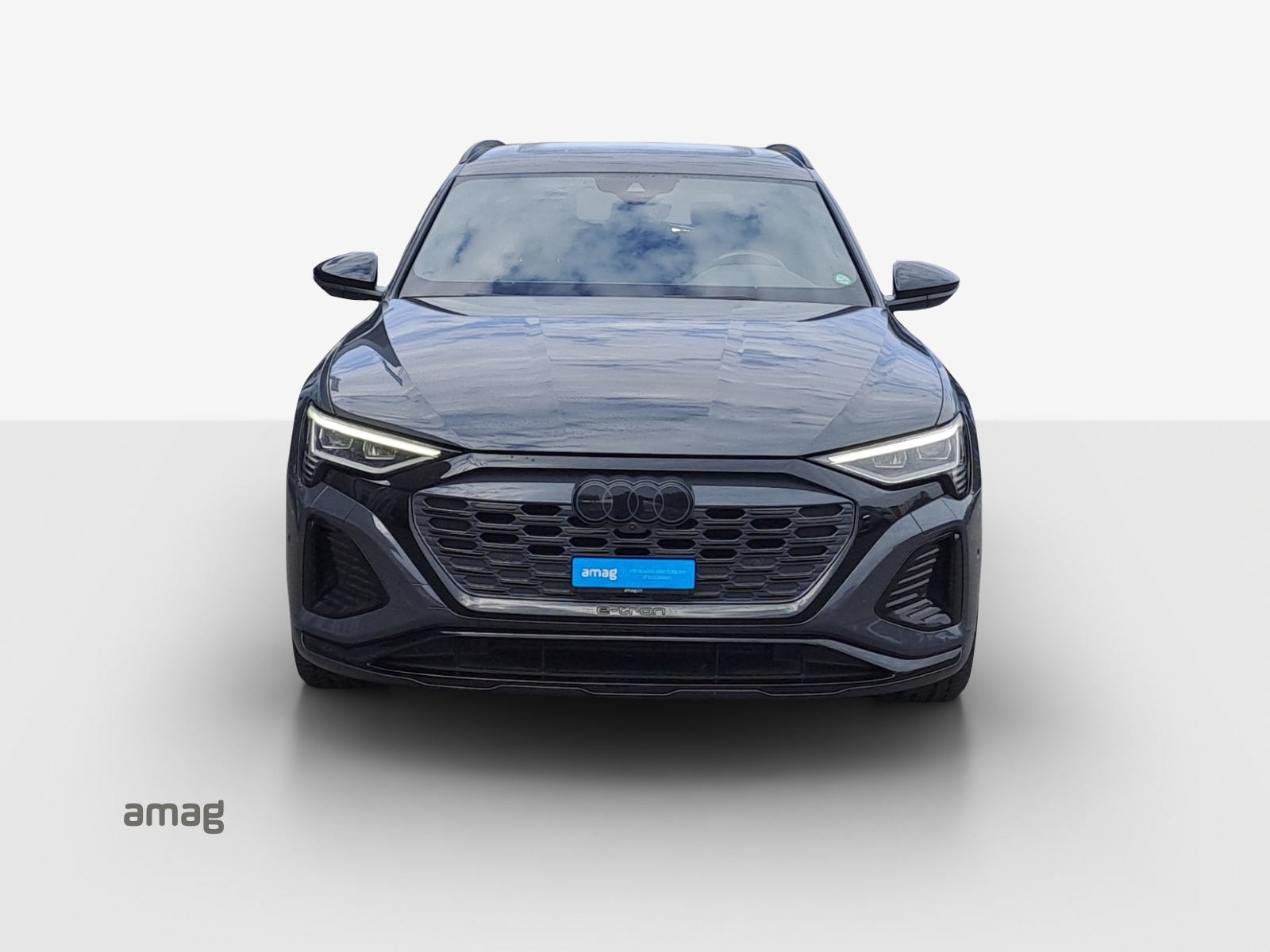 AUDI Q8 55 e-tron Black Edition quattro-image-7