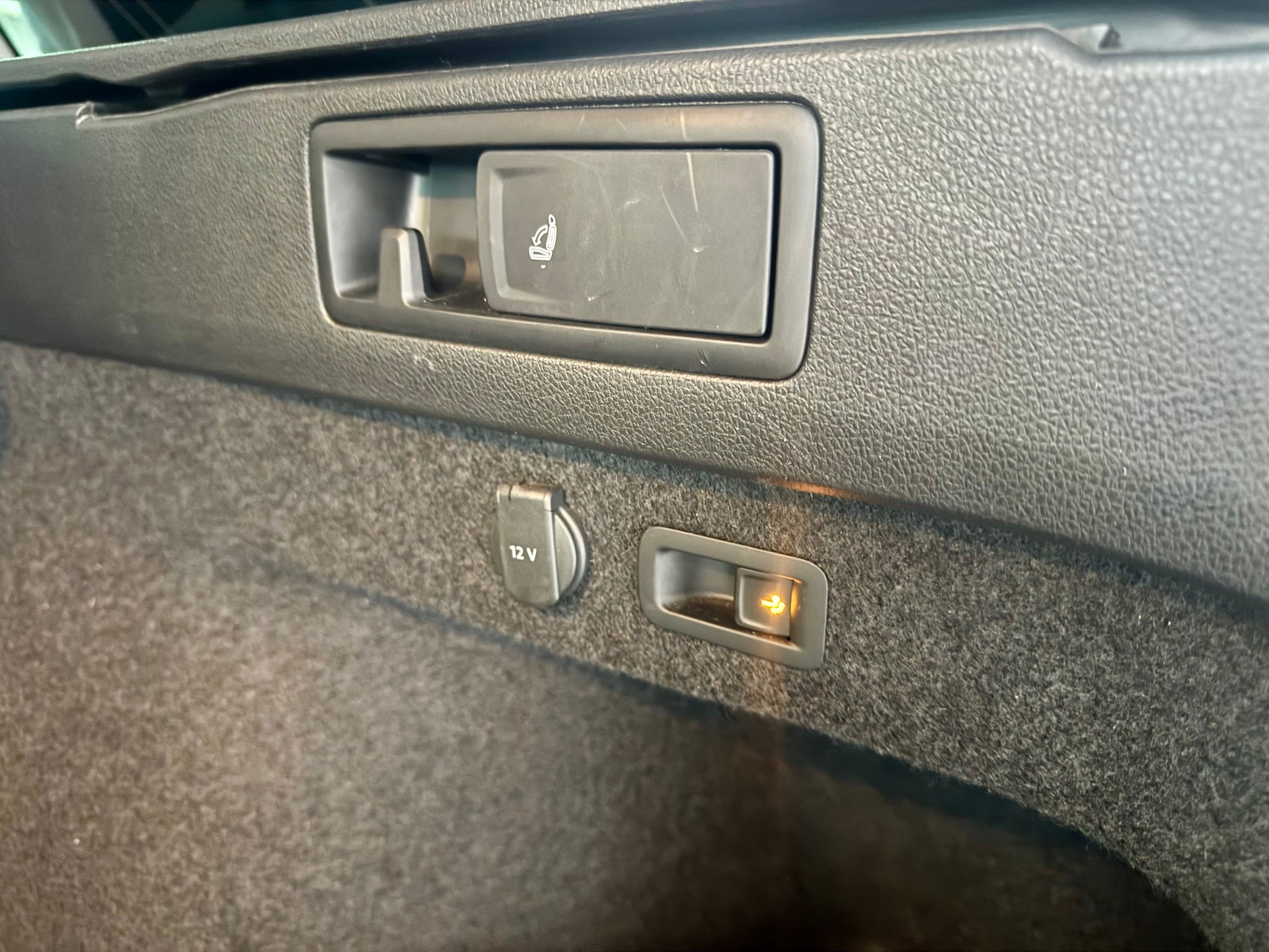 VW Passat 2.0 TDI BMT 4Motion DSG *ab Service mit AHK*-image-14