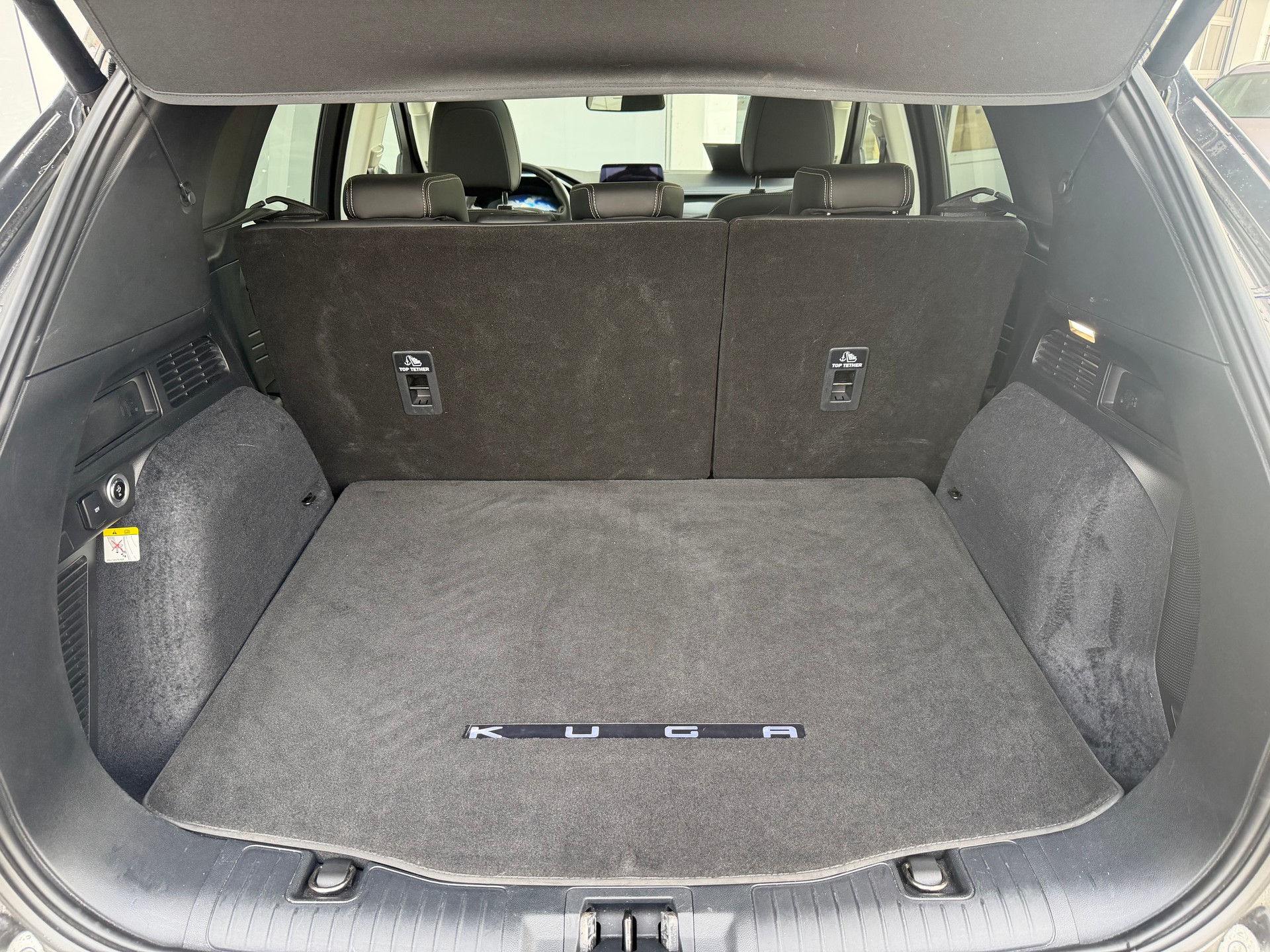 FORD Kuga 2.5 PHEV Vignale 2WD-image-23