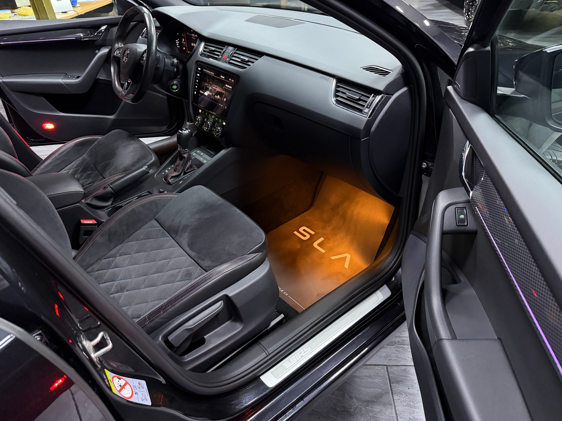 SKODA Octavia Combi 2.0 TSI RS DSG / Leasing ab 199.--image-12