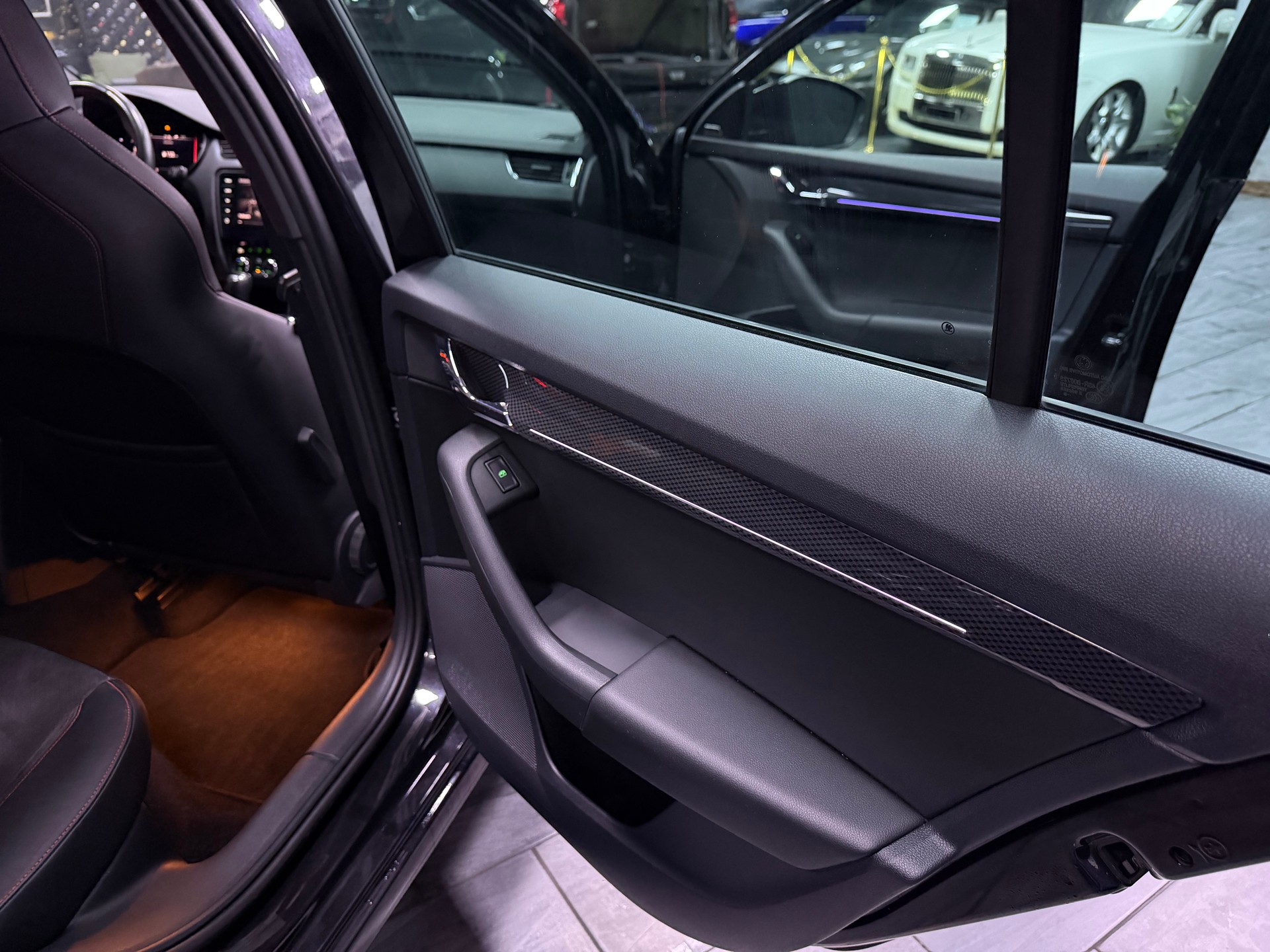 SKODA Octavia Combi 2.0 TSI RS DSG / Leasing ab 199.--image-17