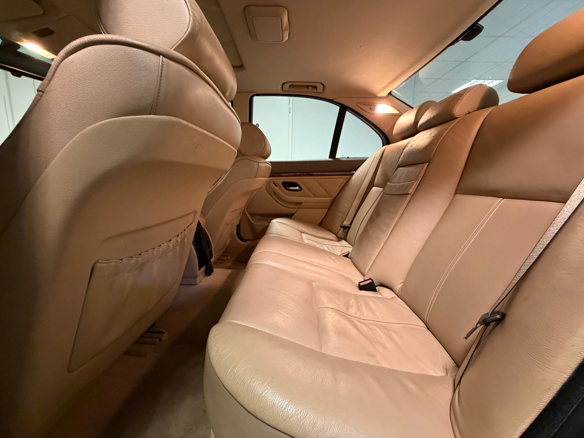 BMW 535i-image-18