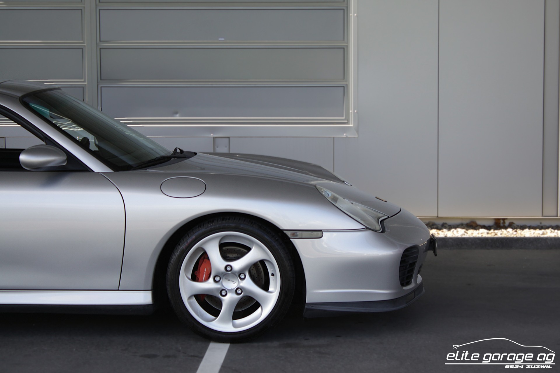 PORSCHE 911 Turbo-image-9