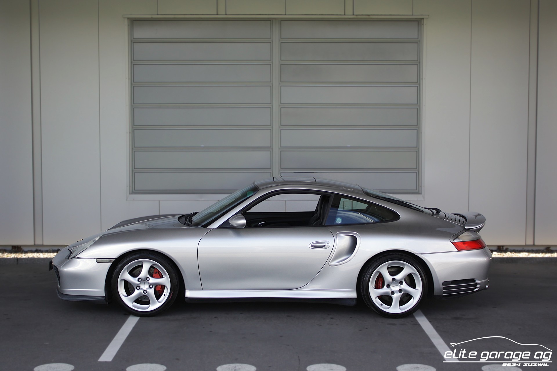 PORSCHE 911 Turbo-image-1