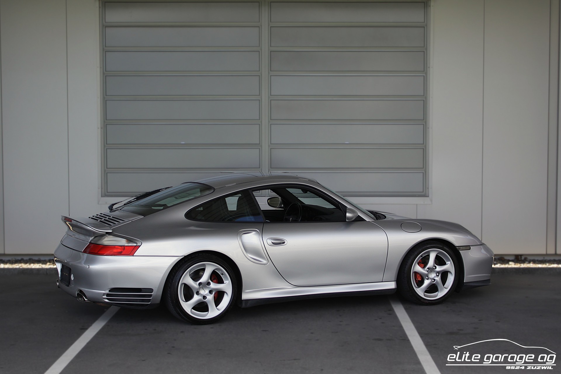 PORSCHE 911 Turbo-image-4