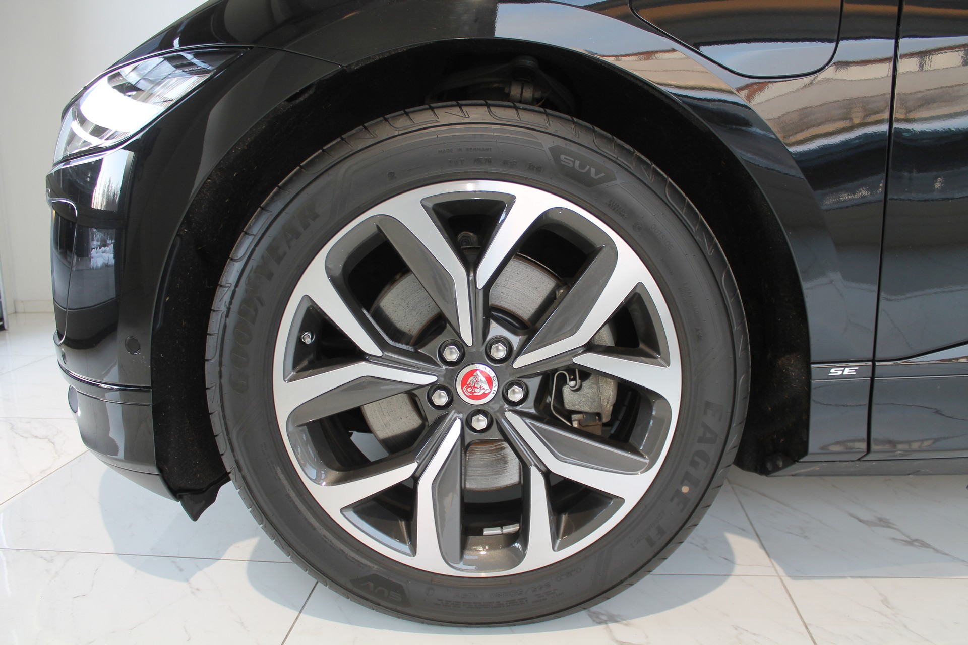 JAGUAR I-Pace EV400 SE AWD-image-9