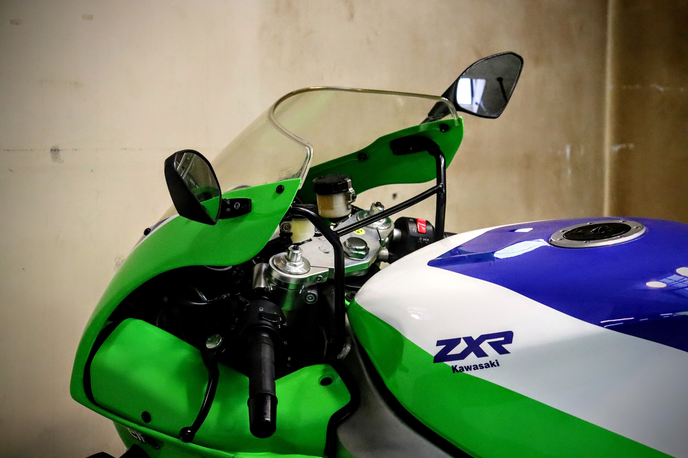 KAWASAKI Ninja ZX-7R For sale