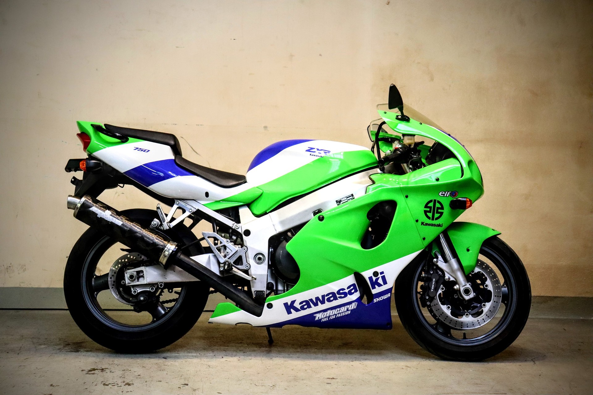 KAWASAKI Ninja ZX-7R-showroom-element-2