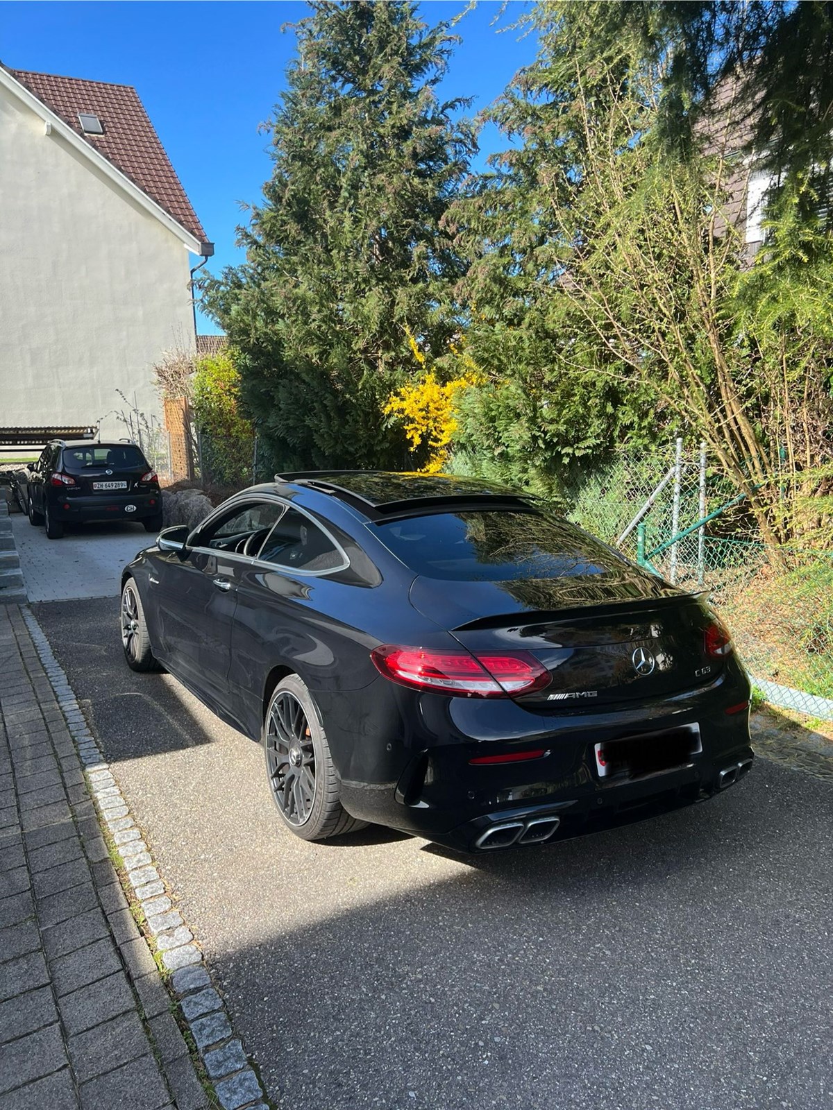 MERCEDES-BENZ C 63 AMG-image-1