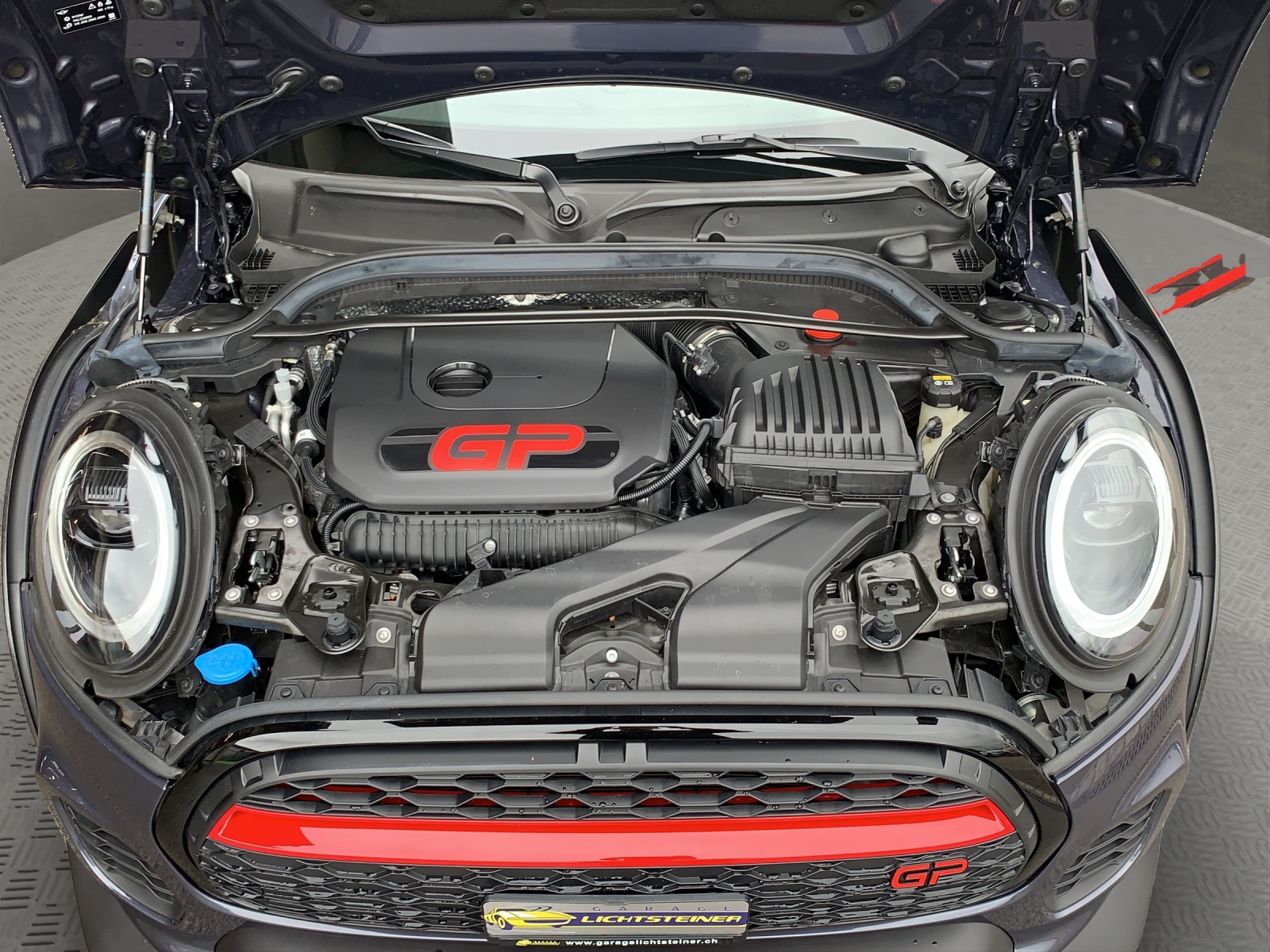 MINI Mini Cooper John Mini Cooper Works GP 3 Steptronic-image-12