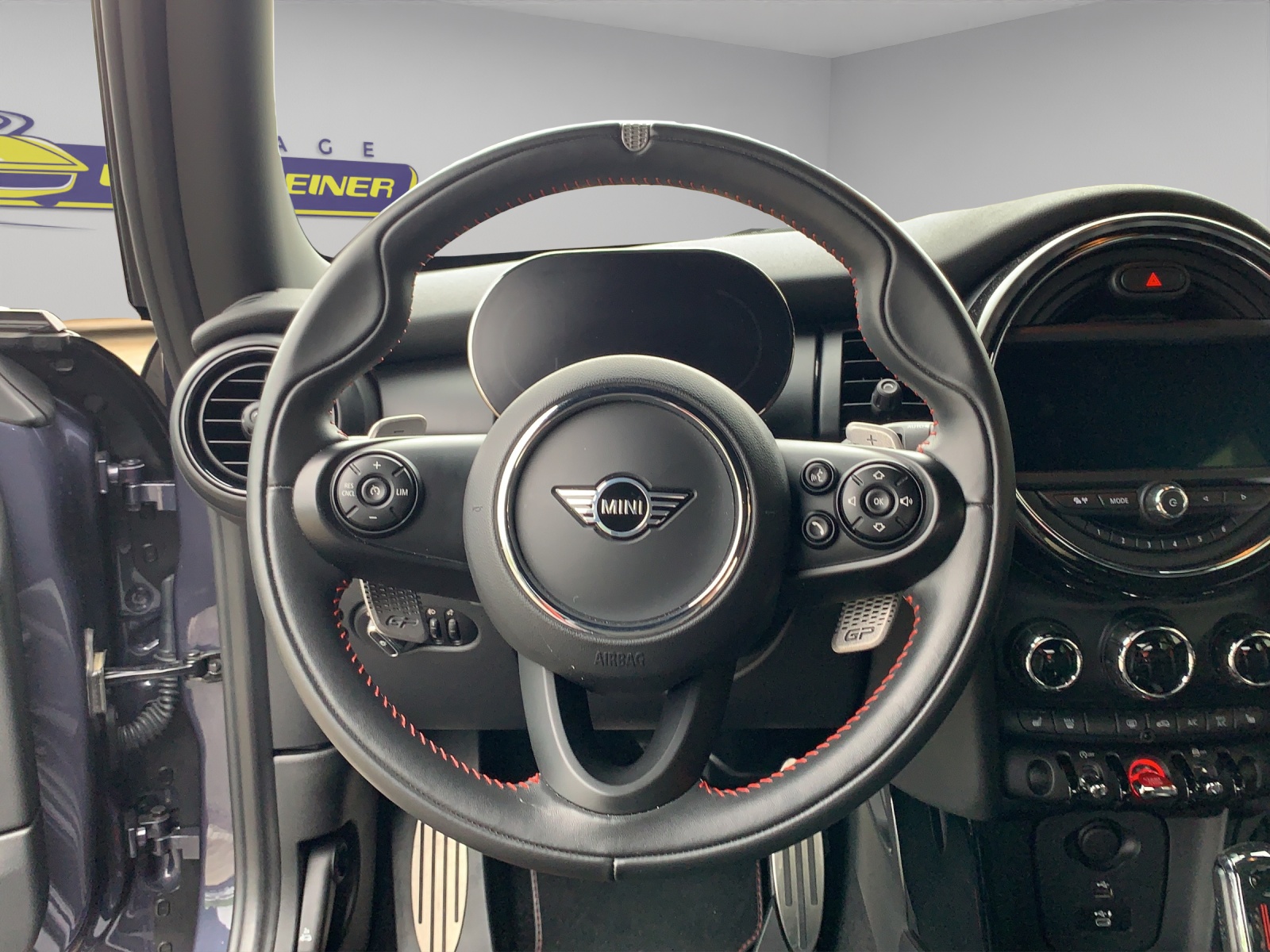 MINI Mini Cooper John Mini Cooper Works GP 3 Steptronic-image-8