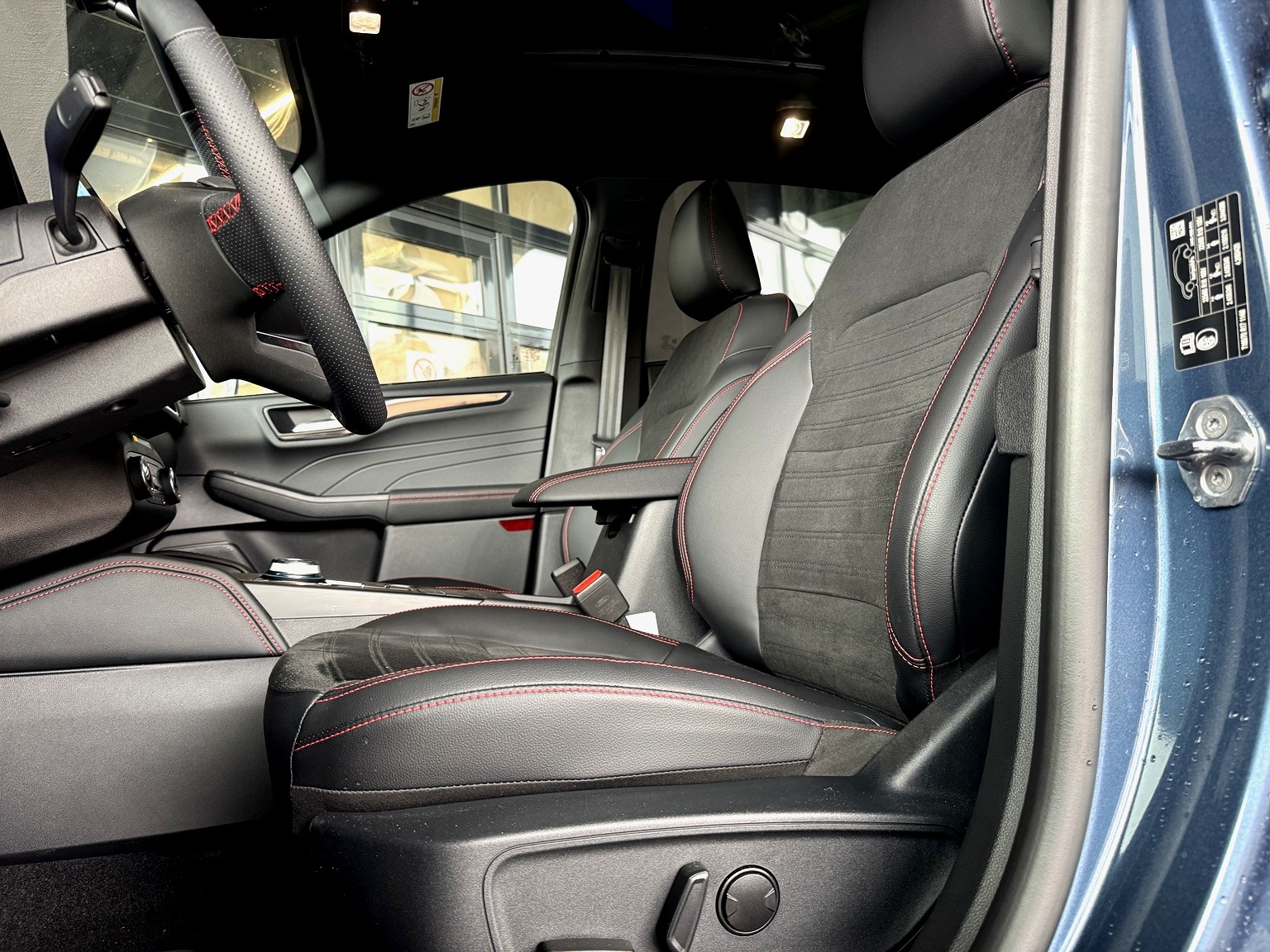 FORD 2.5 PHEV ST LINE X2WD-image-11