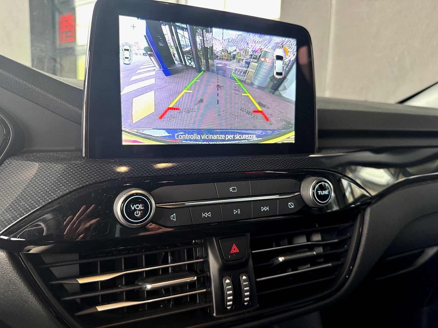 FORD 2.5 PHEV ST LINE X2WD-image-17