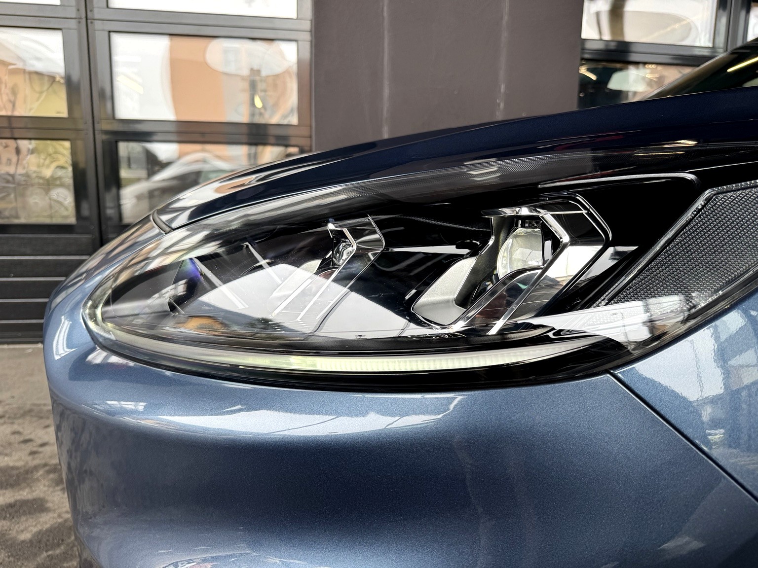 FORD 2.5 PHEV ST LINE X2WD-image-6