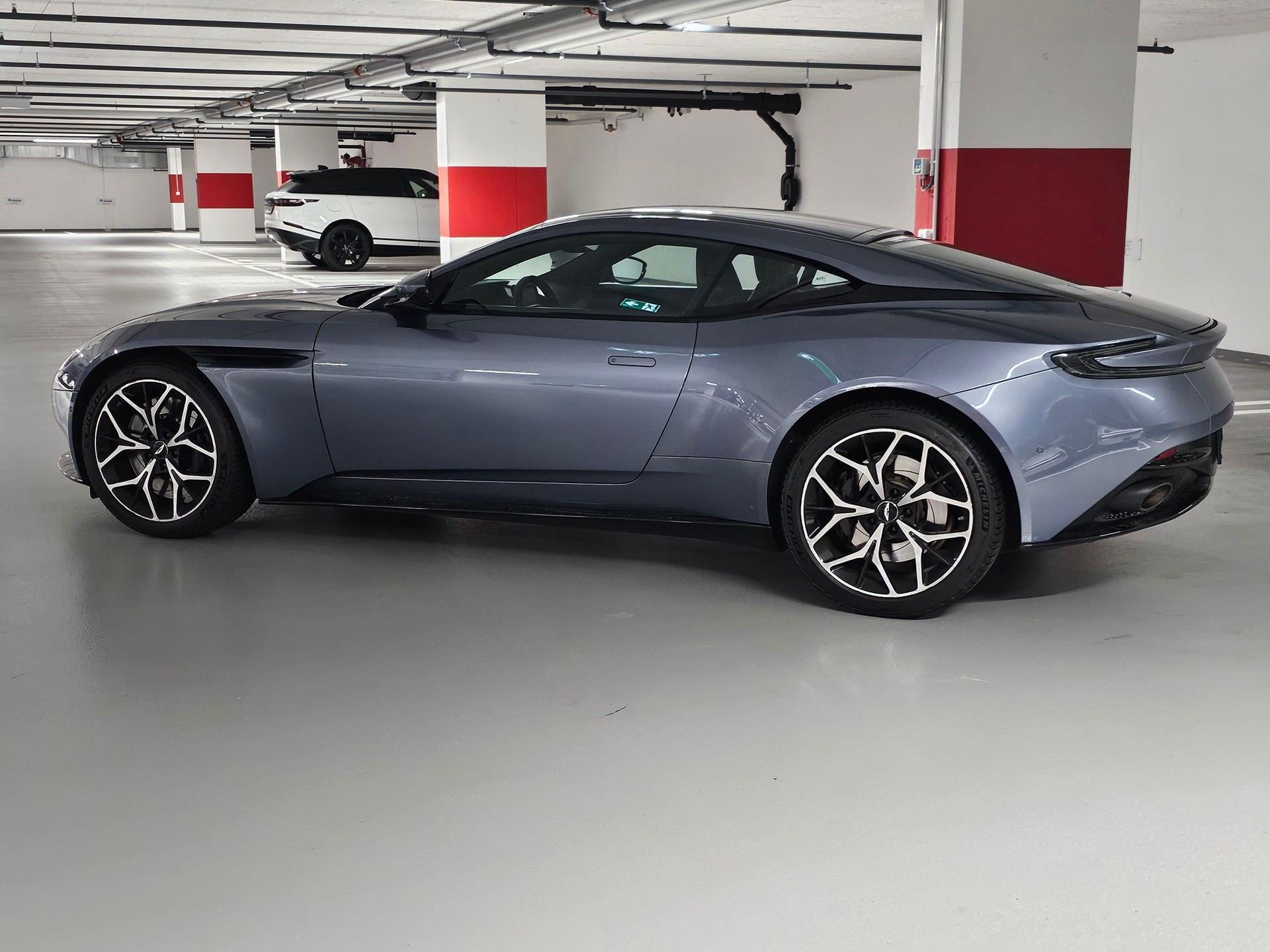 ASTON MARTIN DB11 V8 Touchtronic 3-image-7