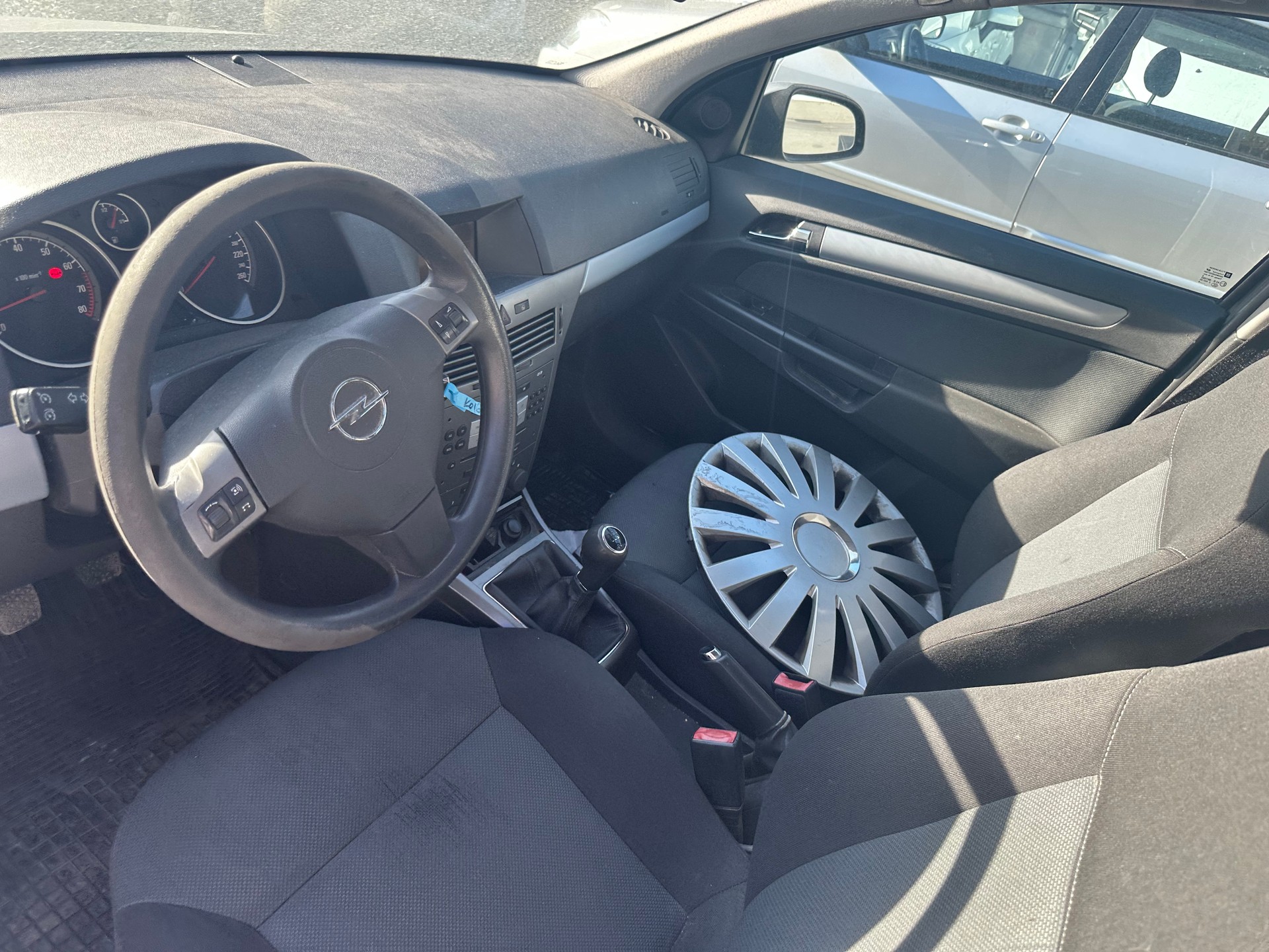 OPEL Astra Caravan 1.6i 16V TP Sport-image-8