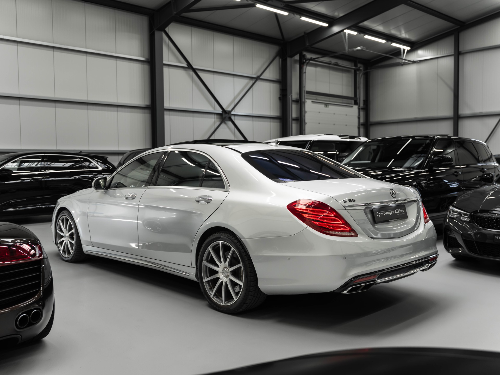 MERCEDES-BENZ S 65 AMG L 7G-Tronic-showroom-element-1