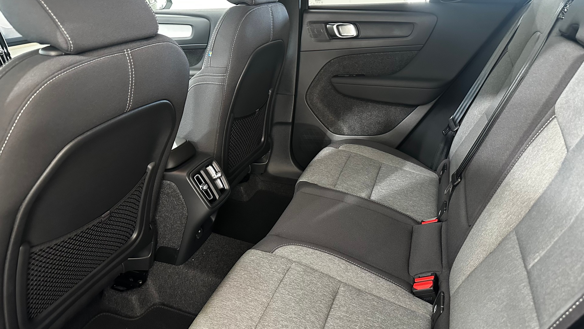 VOLVO XC40 2.0 B3 MH Core-image-5